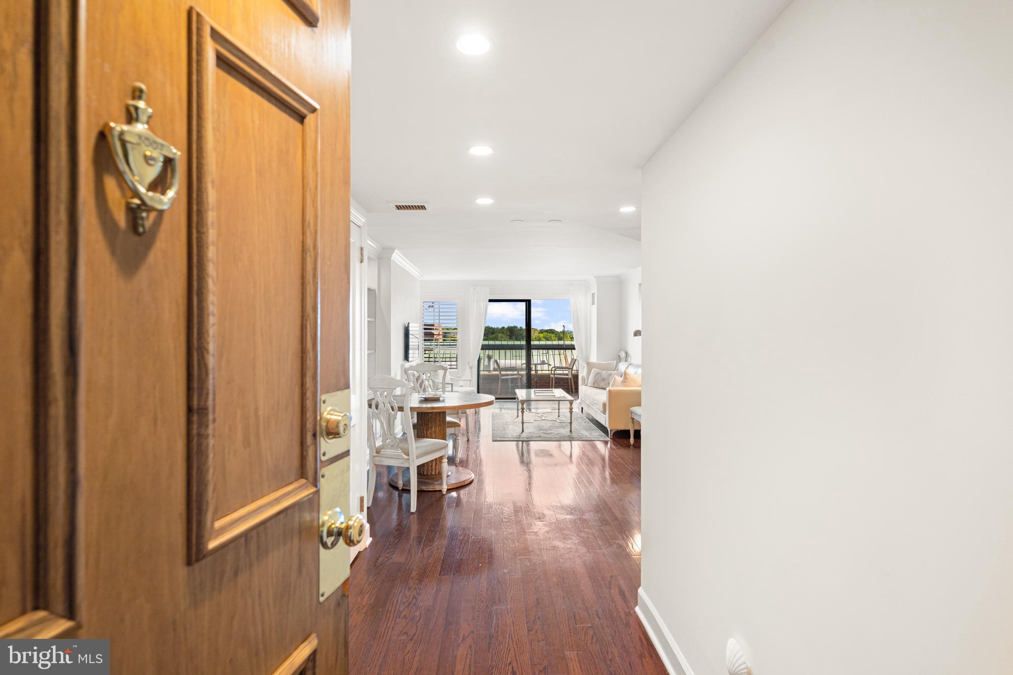 1080 WISCONSIN AVENUE NW 3007