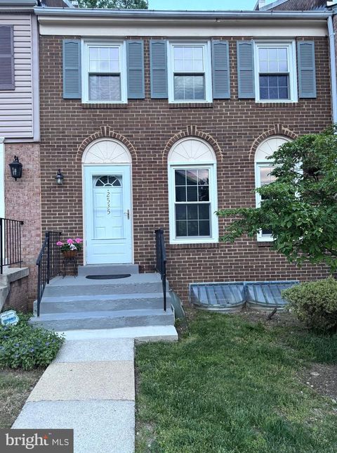 Photo of 2535 Windbreak Drive, ALEXANDRIA, VA 22306 (MLS # VAFX2303162)
