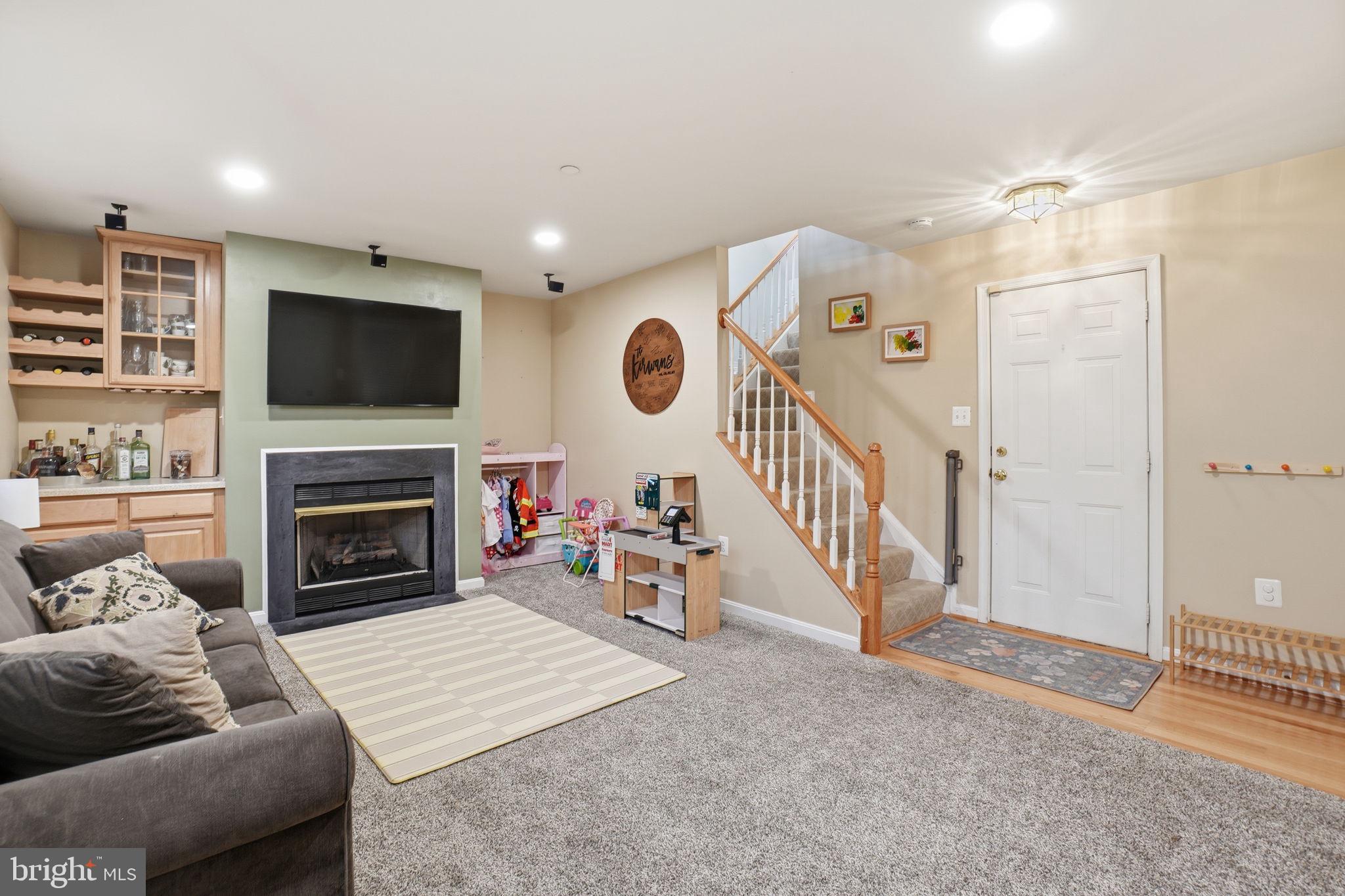 EDSALL RD T/H - Residential