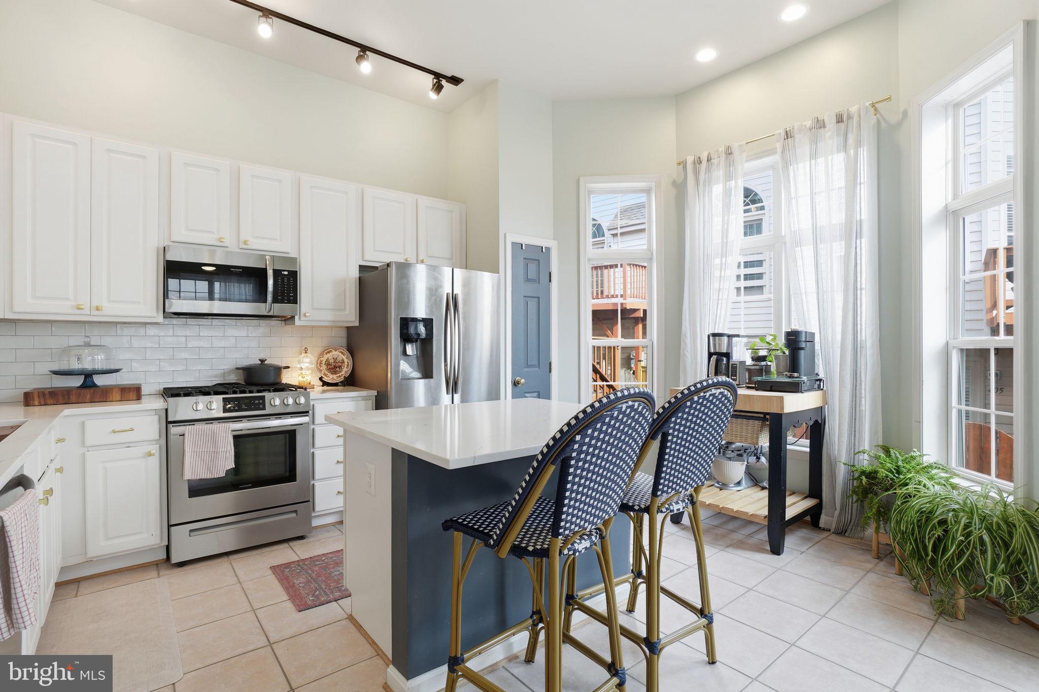 EDSALL RD T/H - Residential