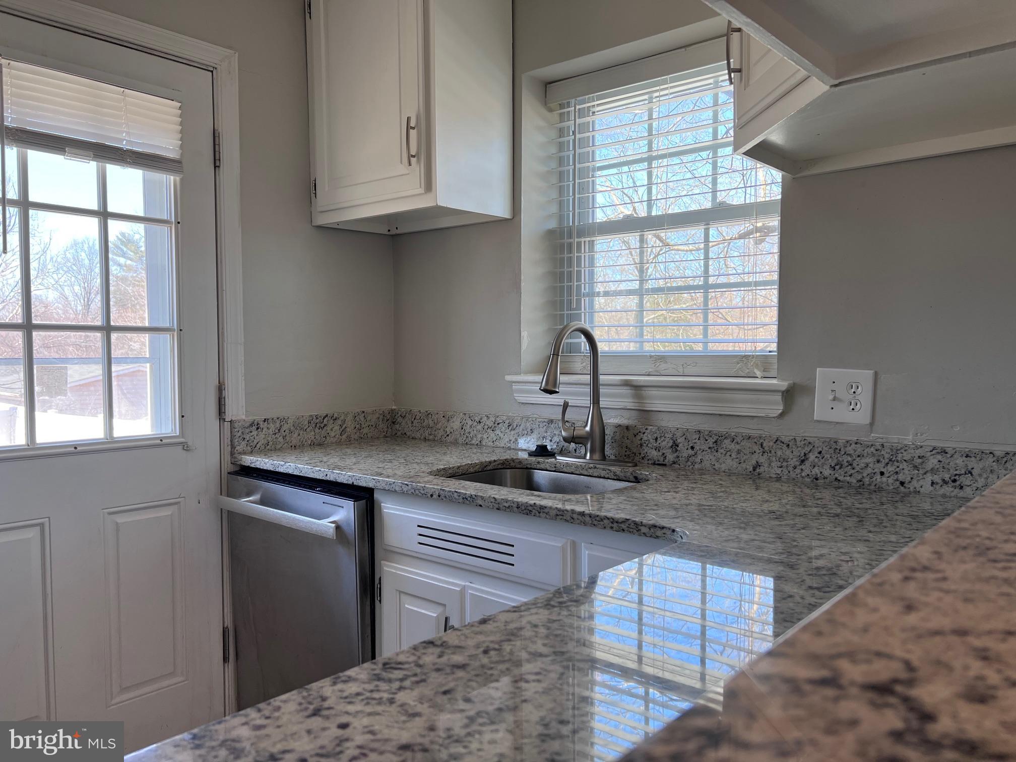 ARGYLE CLUB ESTATES - Residential Lease