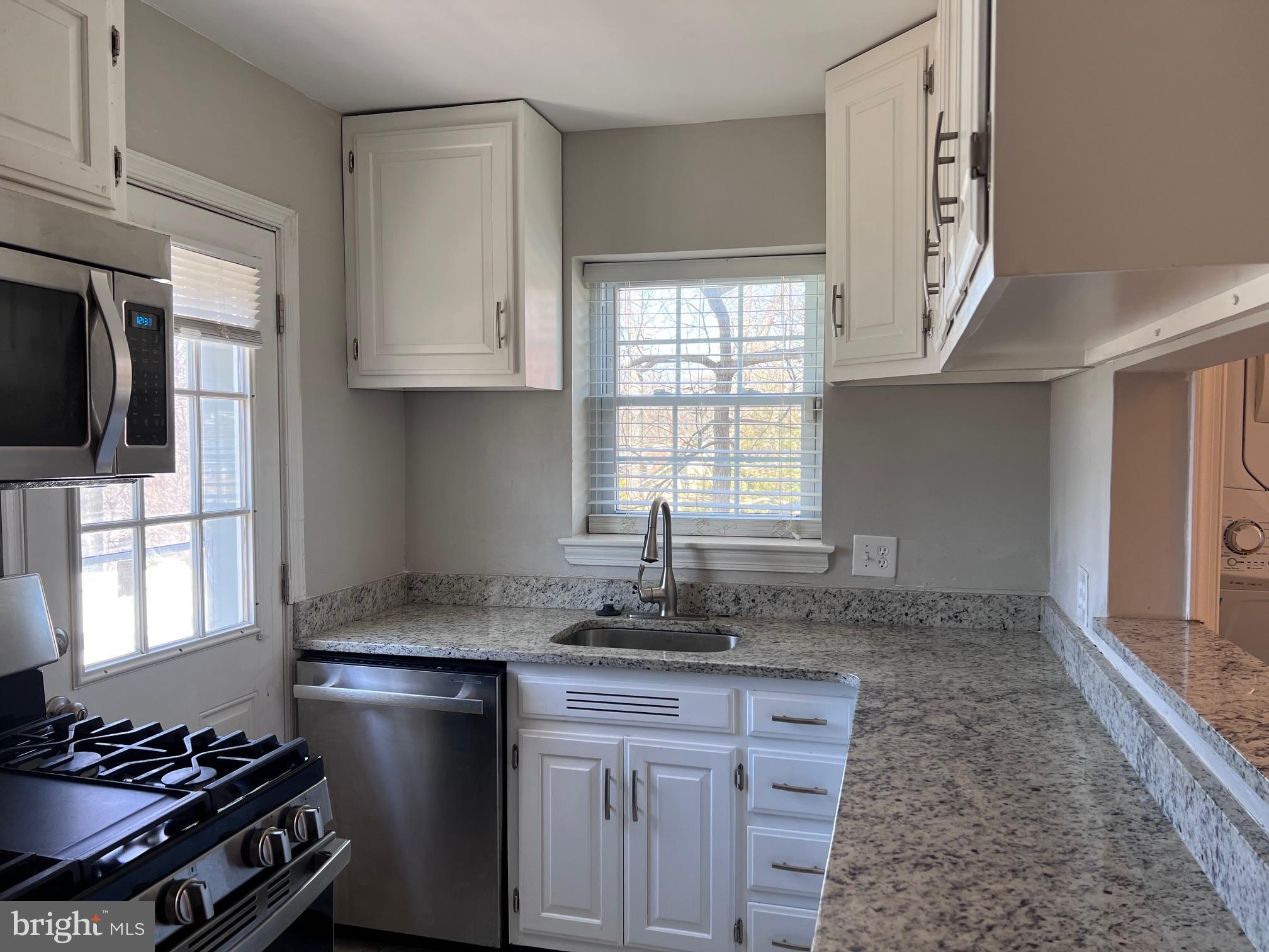 ARGYLE CLUB ESTATES - Residential Lease