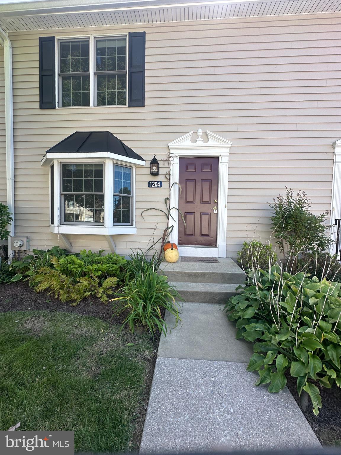 1204 N GLEN DRIVE 1204
