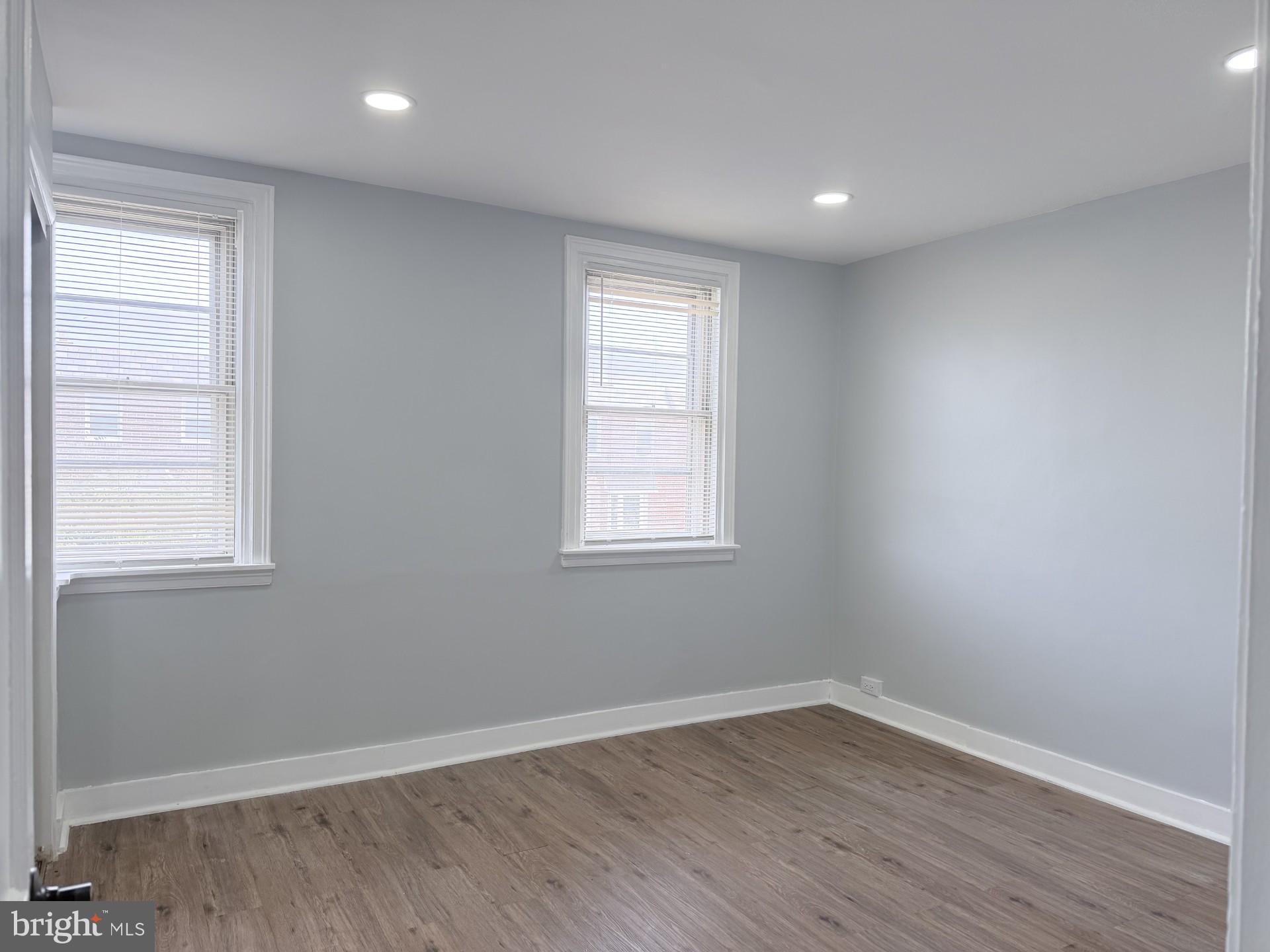 PHILADELPHIA (NORTHEAST) - Residential