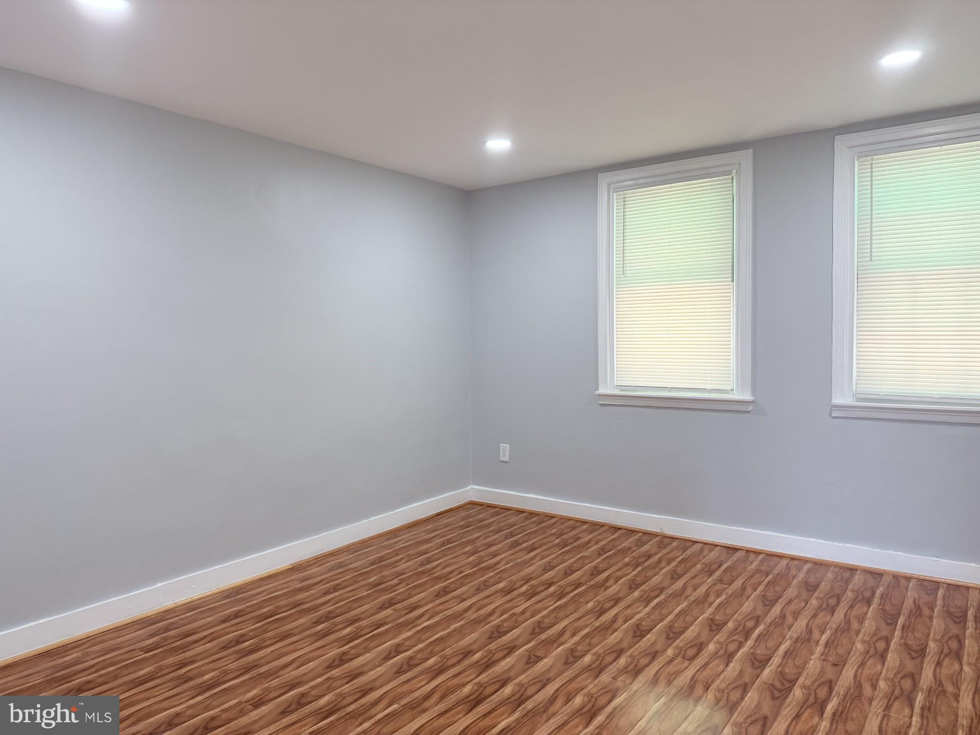 PHILADELPHIA (NORTHEAST) - Residential