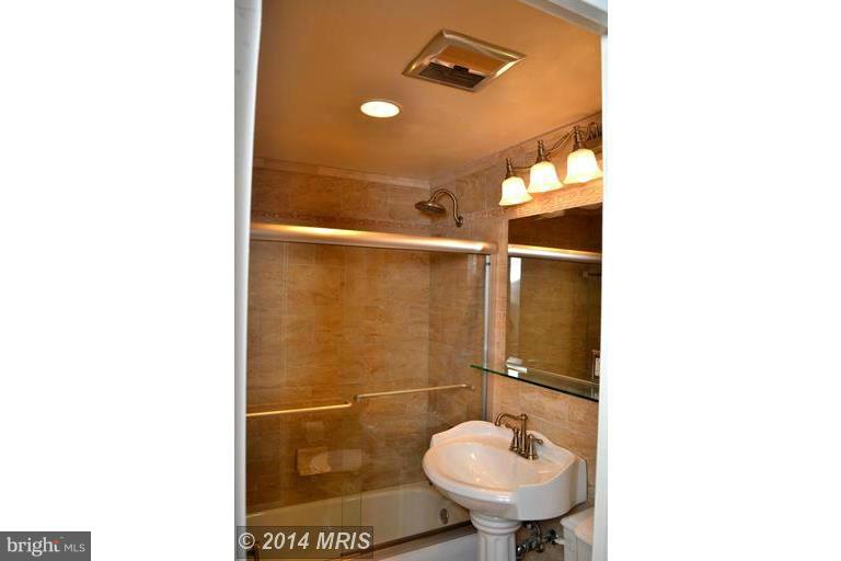 FORTY SIX HUNDRED - Residential Lease