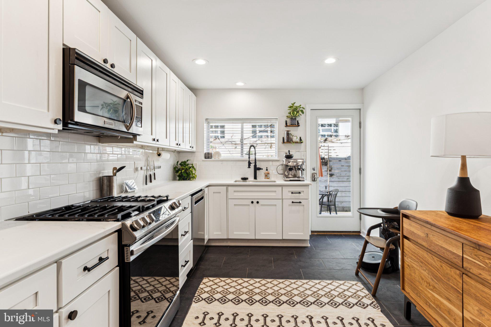 FAIRMOUNT - Residential