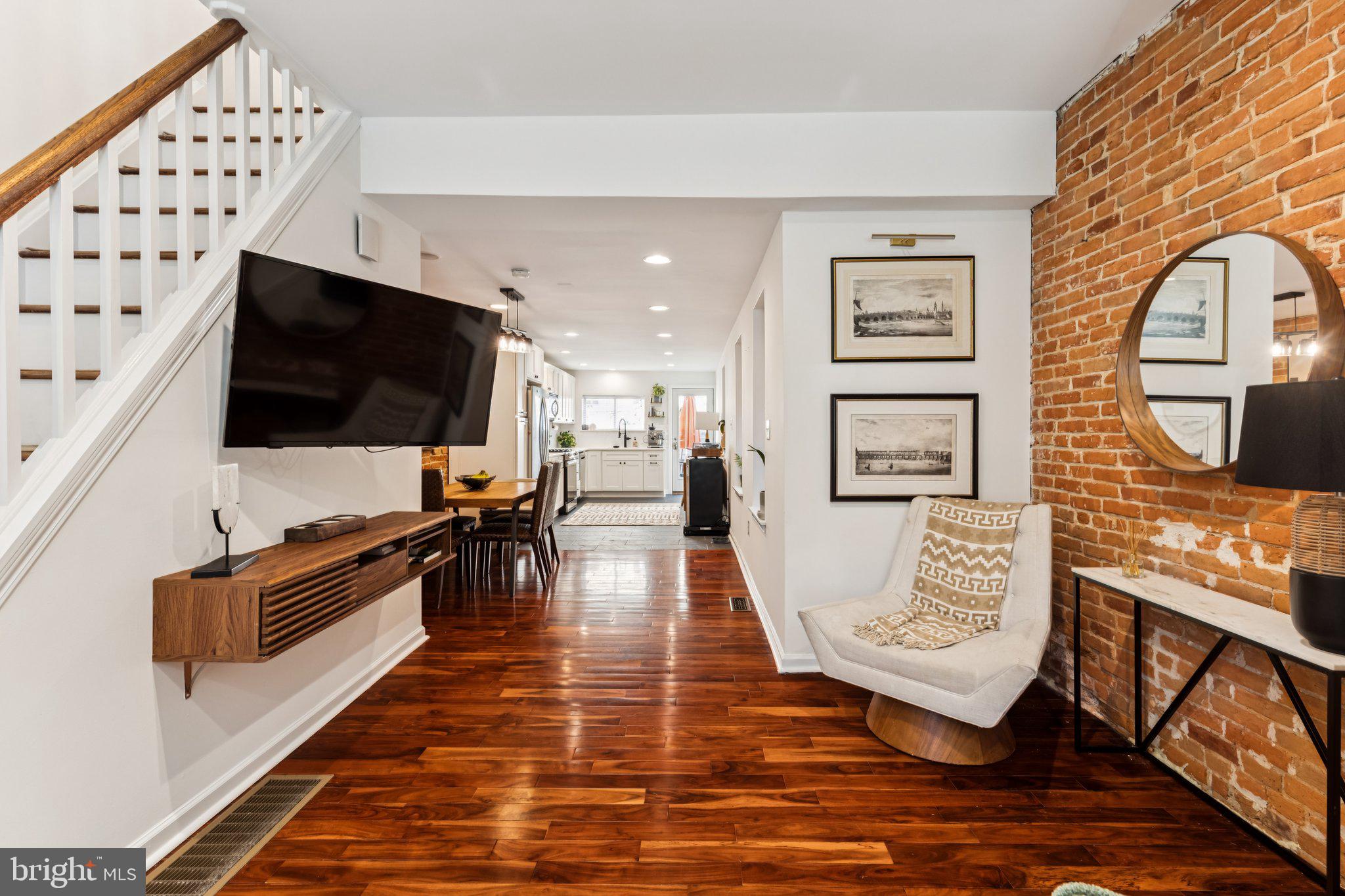 FAIRMOUNT - Residential