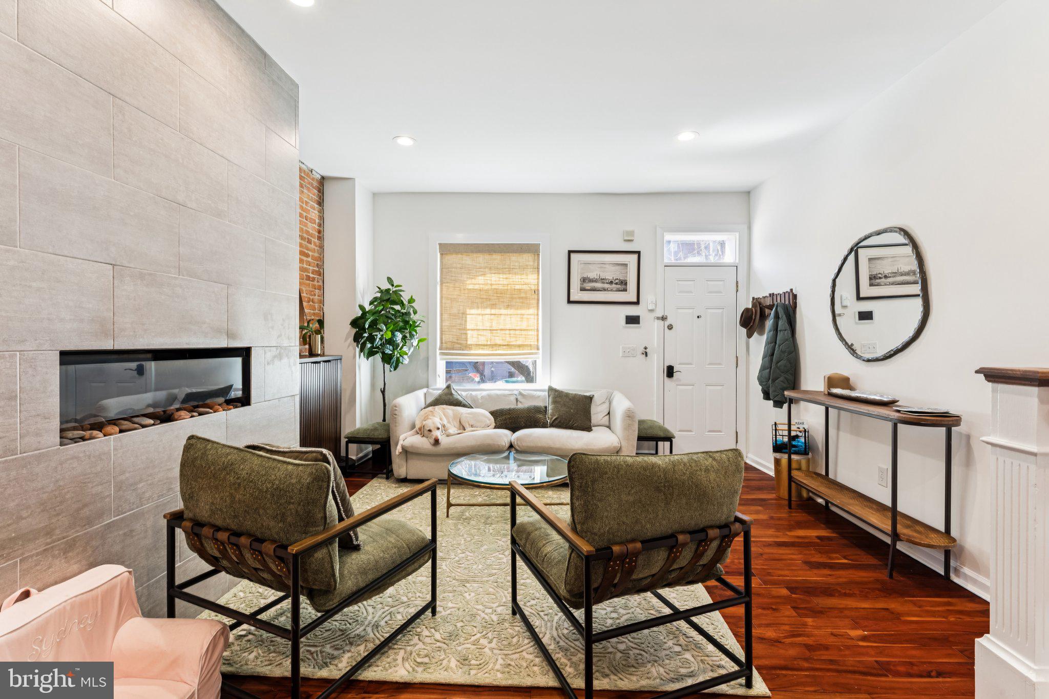 FAIRMOUNT - Residential