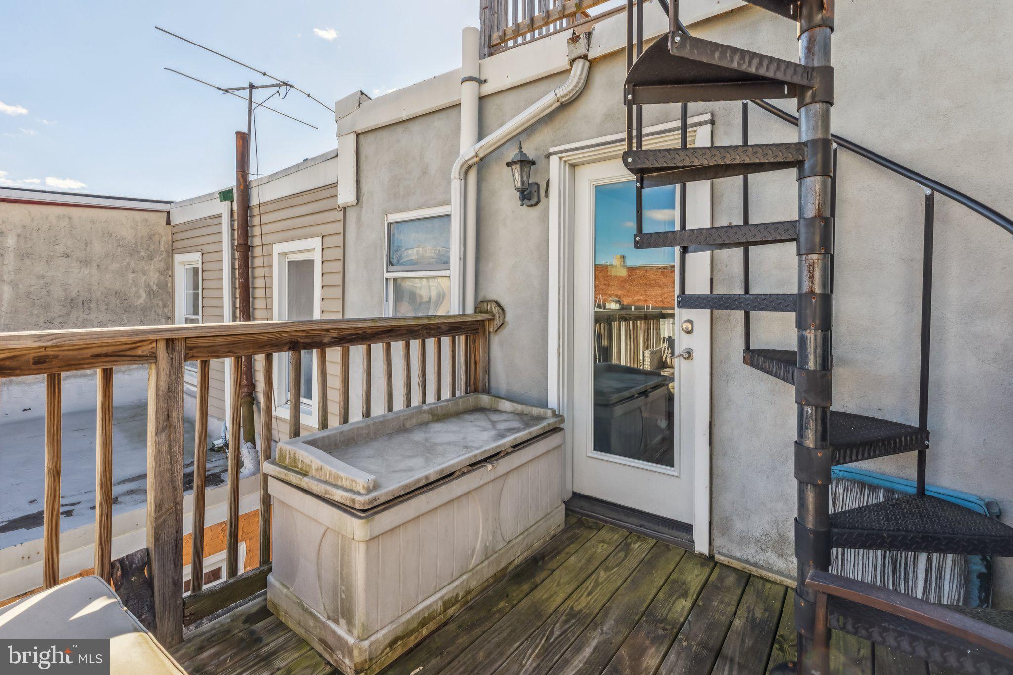 FAIRMOUNT - Residential