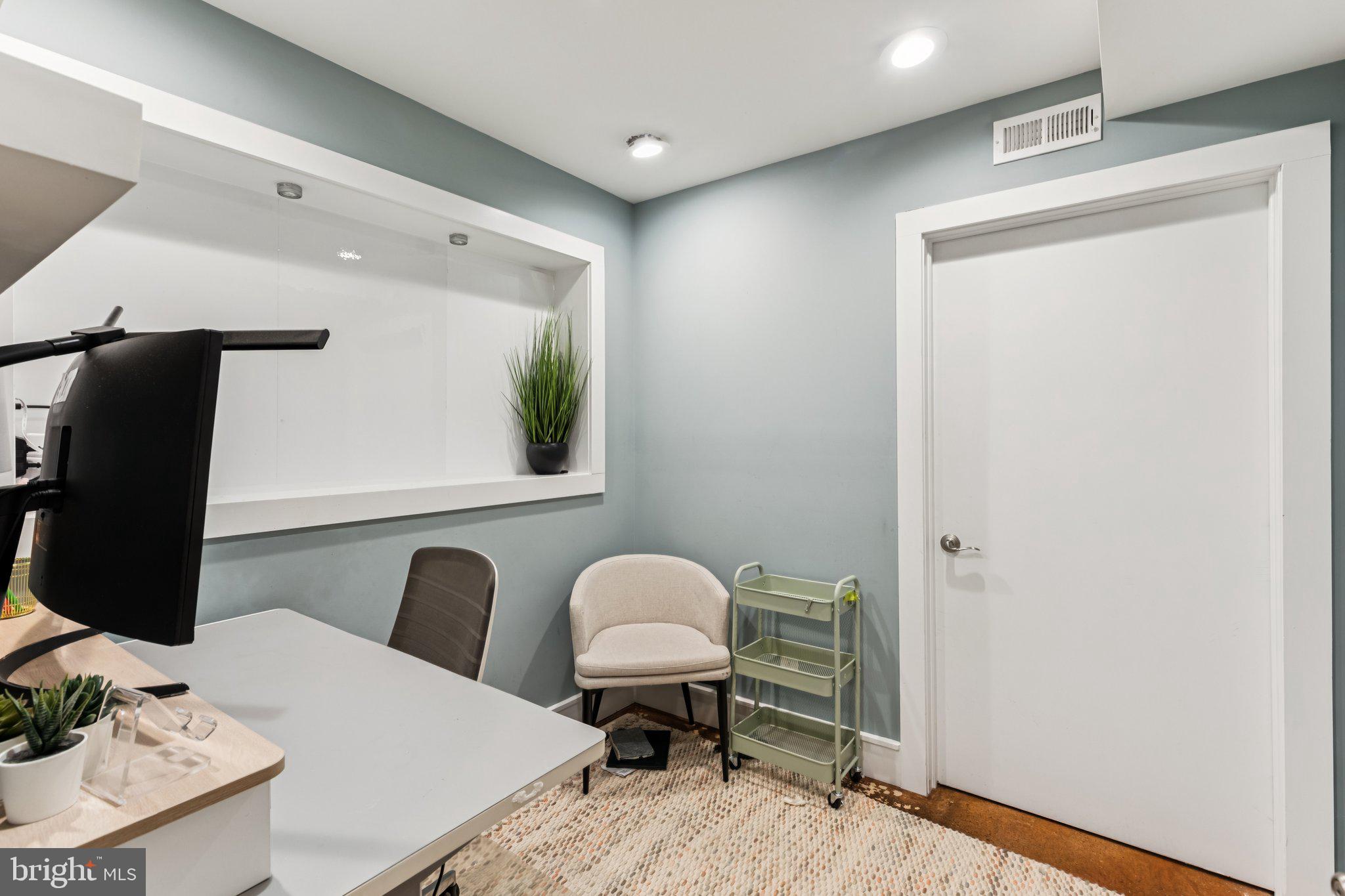 FAIRMOUNT - Residential