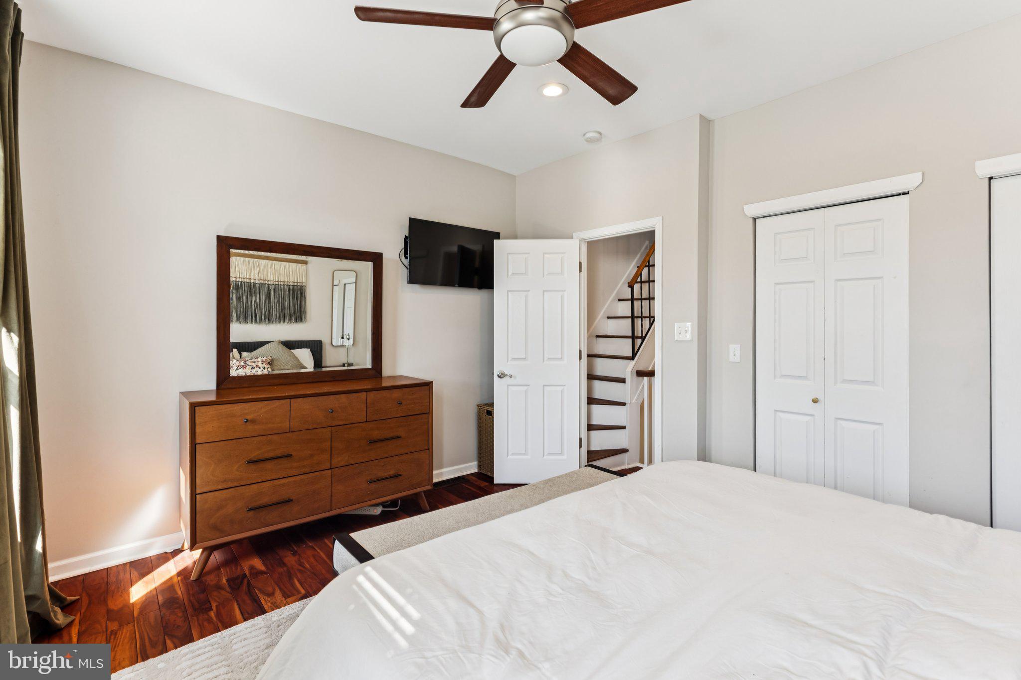 FAIRMOUNT - Residential