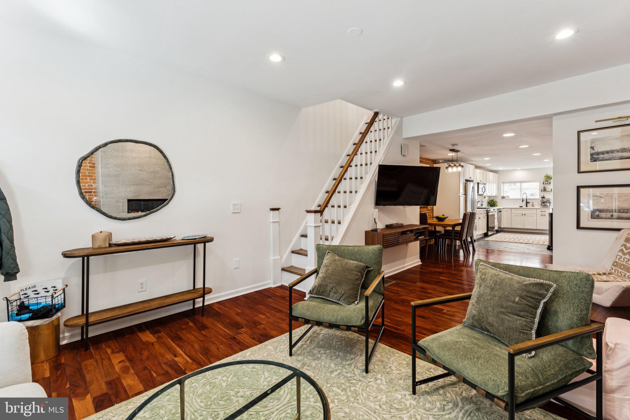 FAIRMOUNT - Residential