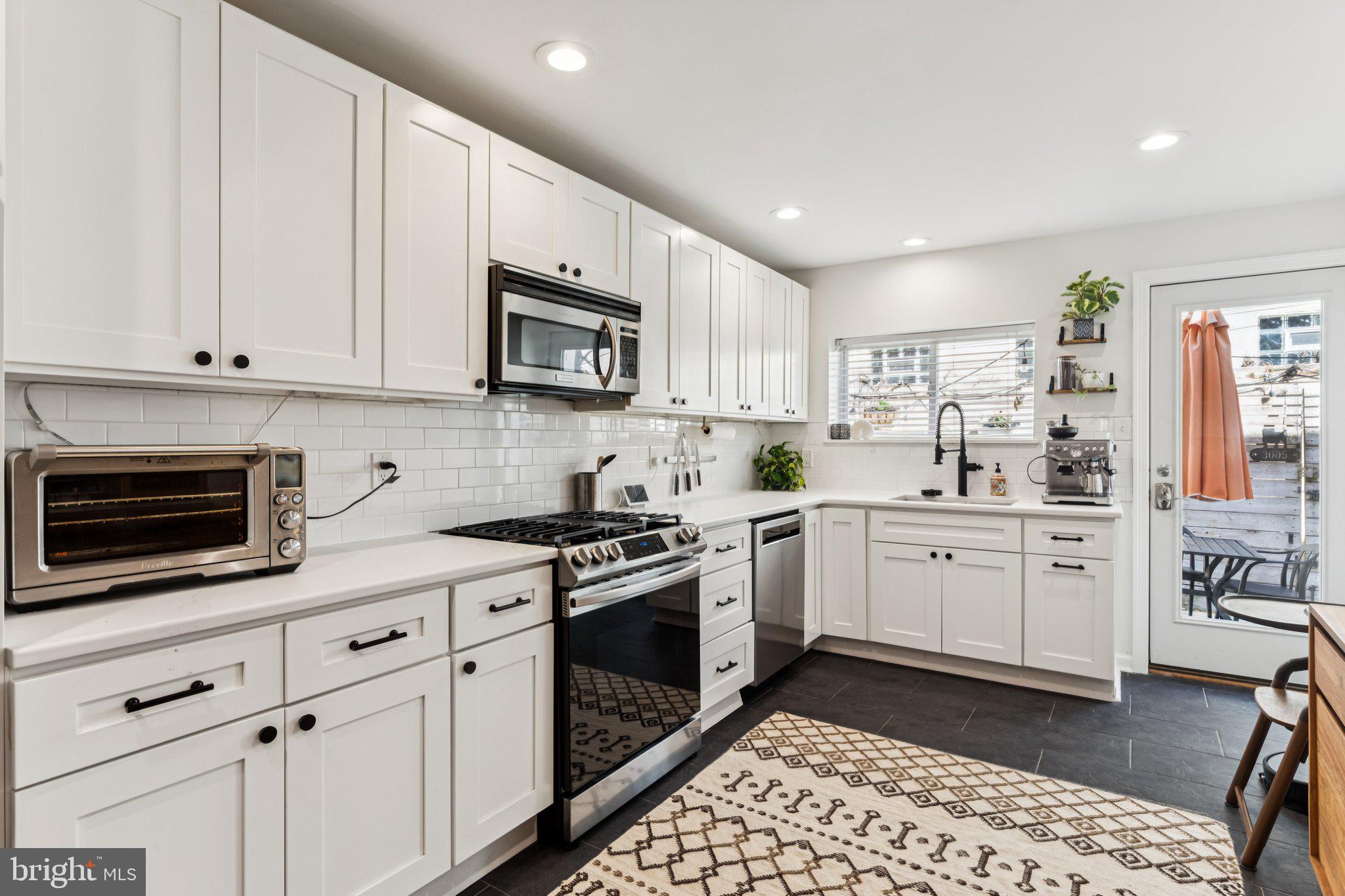 FAIRMOUNT - Residential