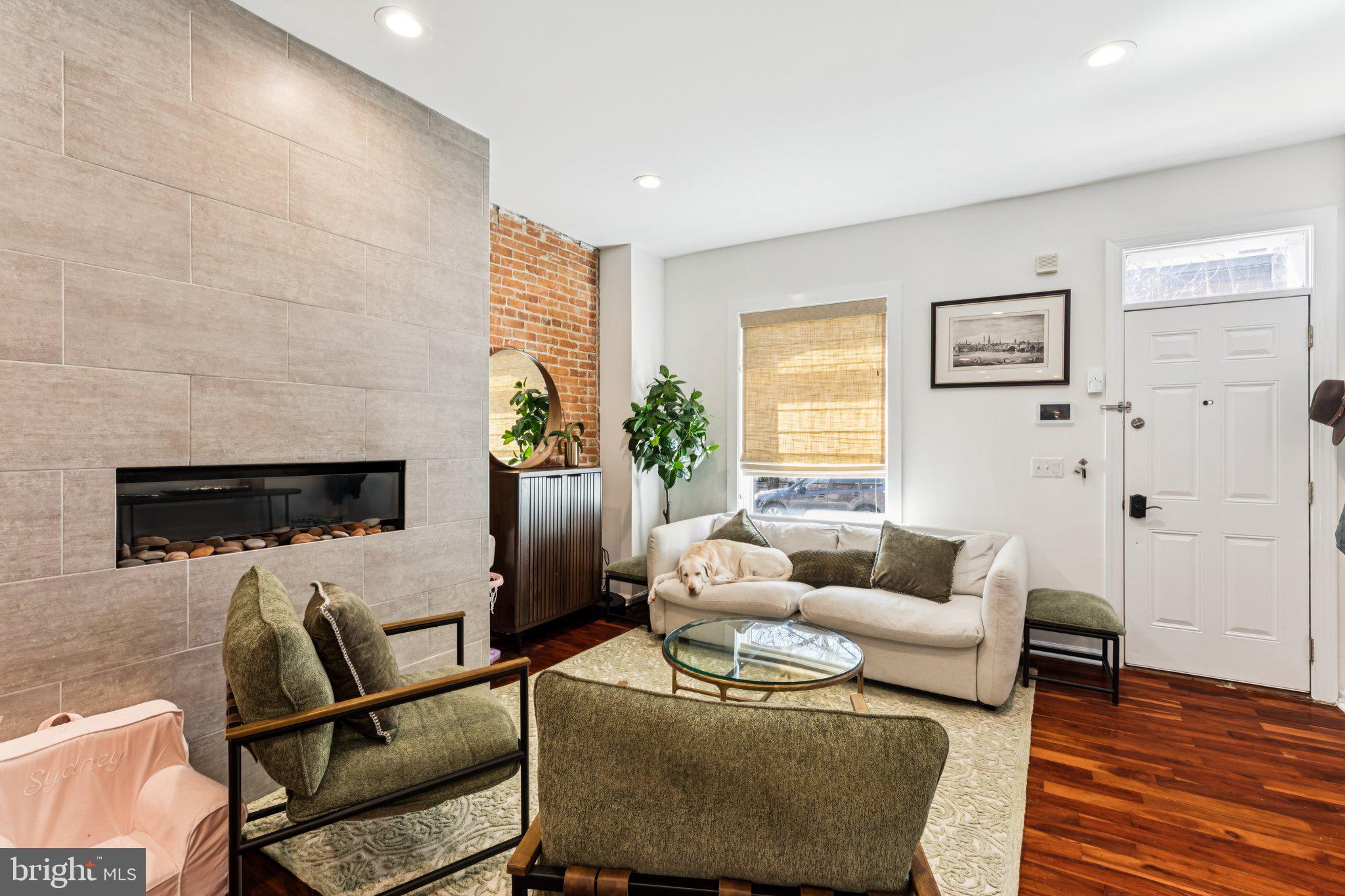 FAIRMOUNT - Residential