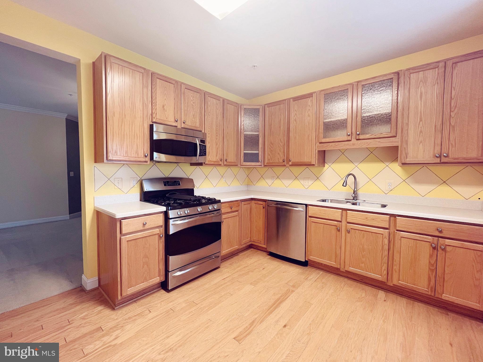 WAVERLY WOODS - Residential Lease