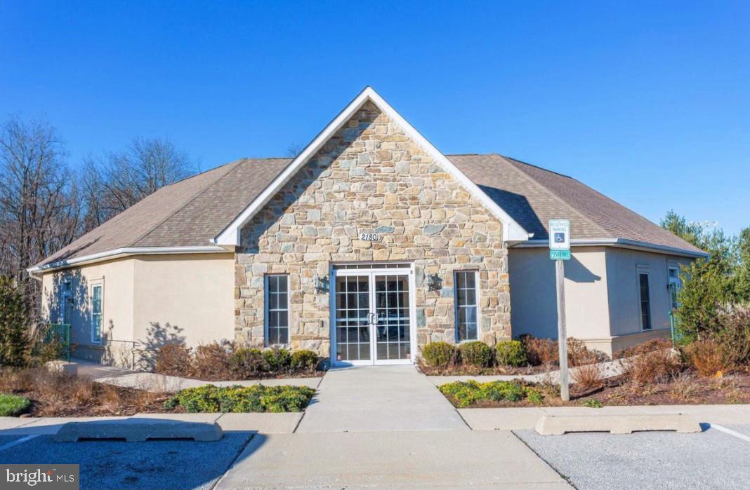 WAVERLY WOODS - Residential Lease