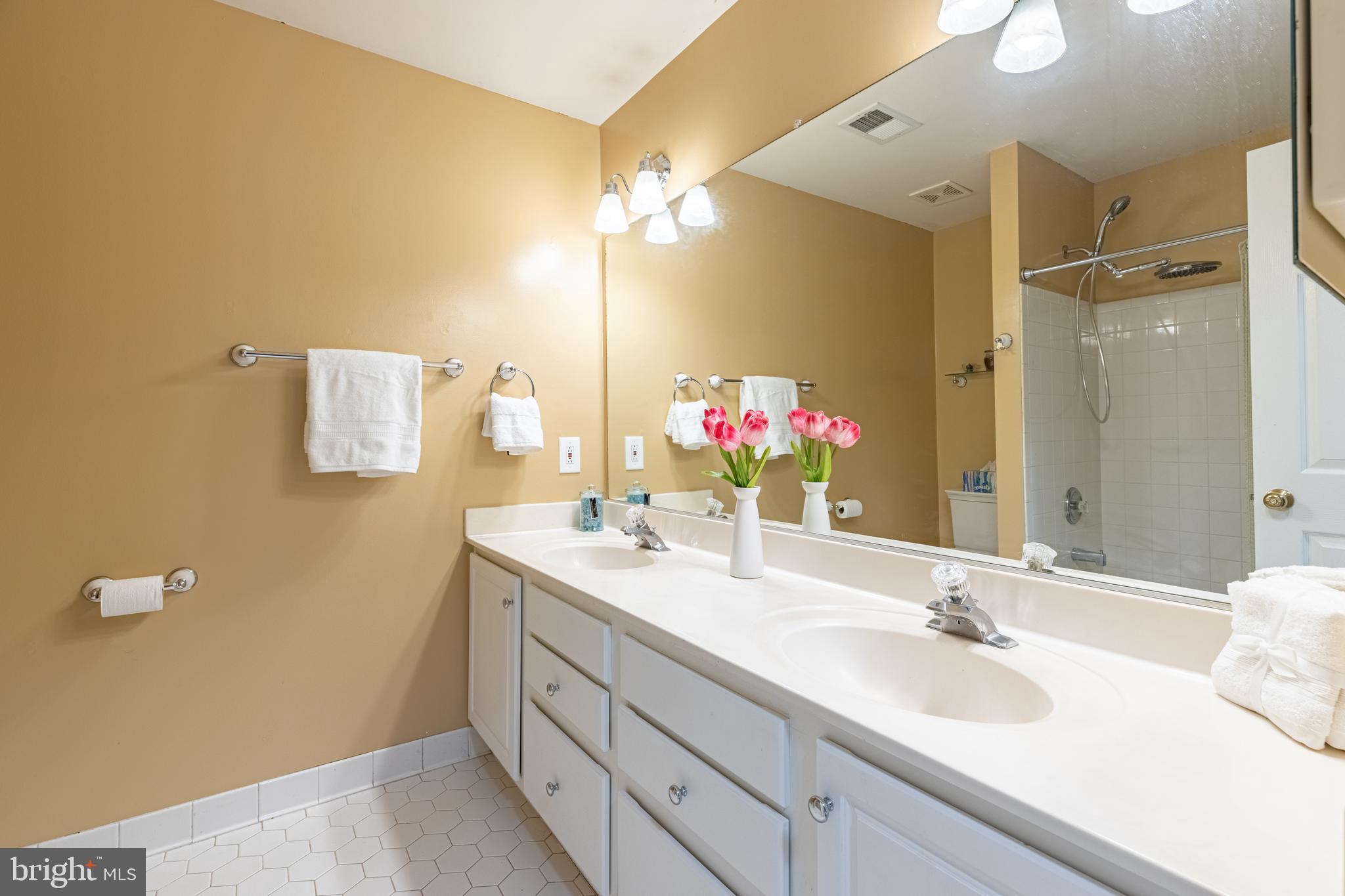 WILLOW PONDS - Residential