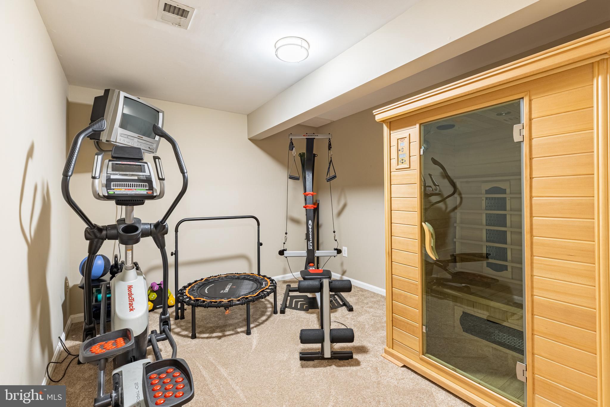 WILLOW PONDS - Residential