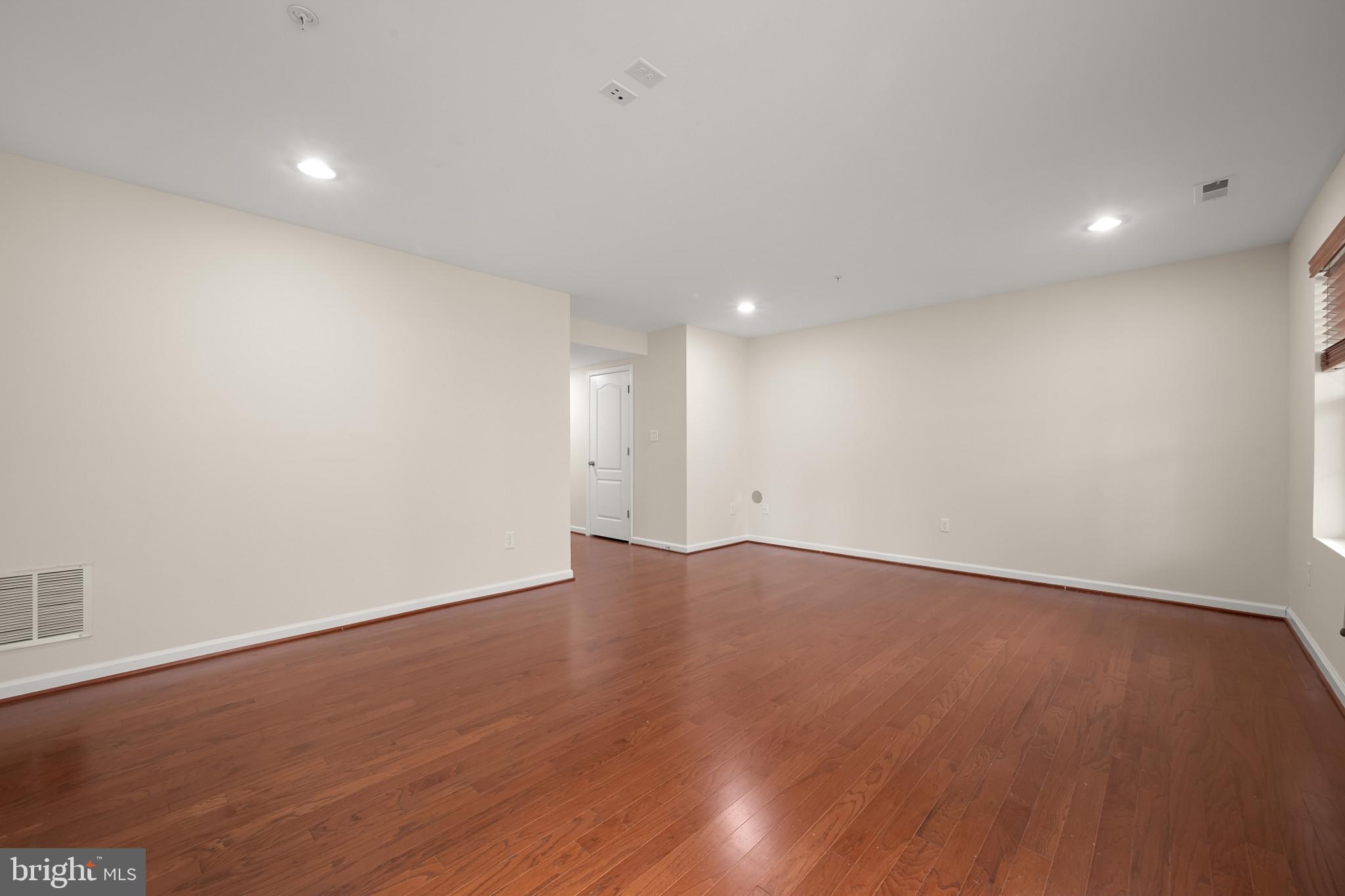 BLUE STREAM - Residential