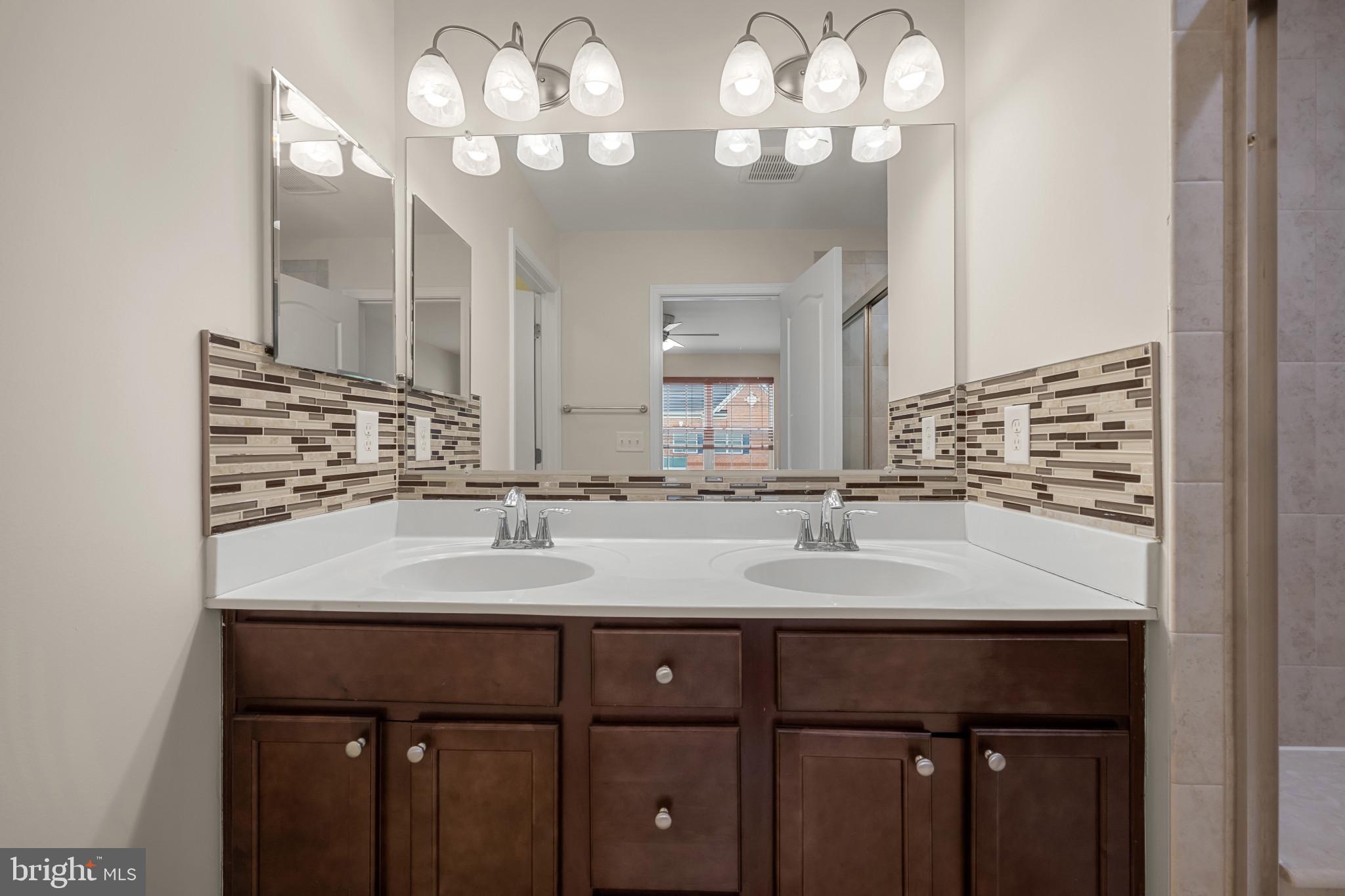 BLUE STREAM - Residential