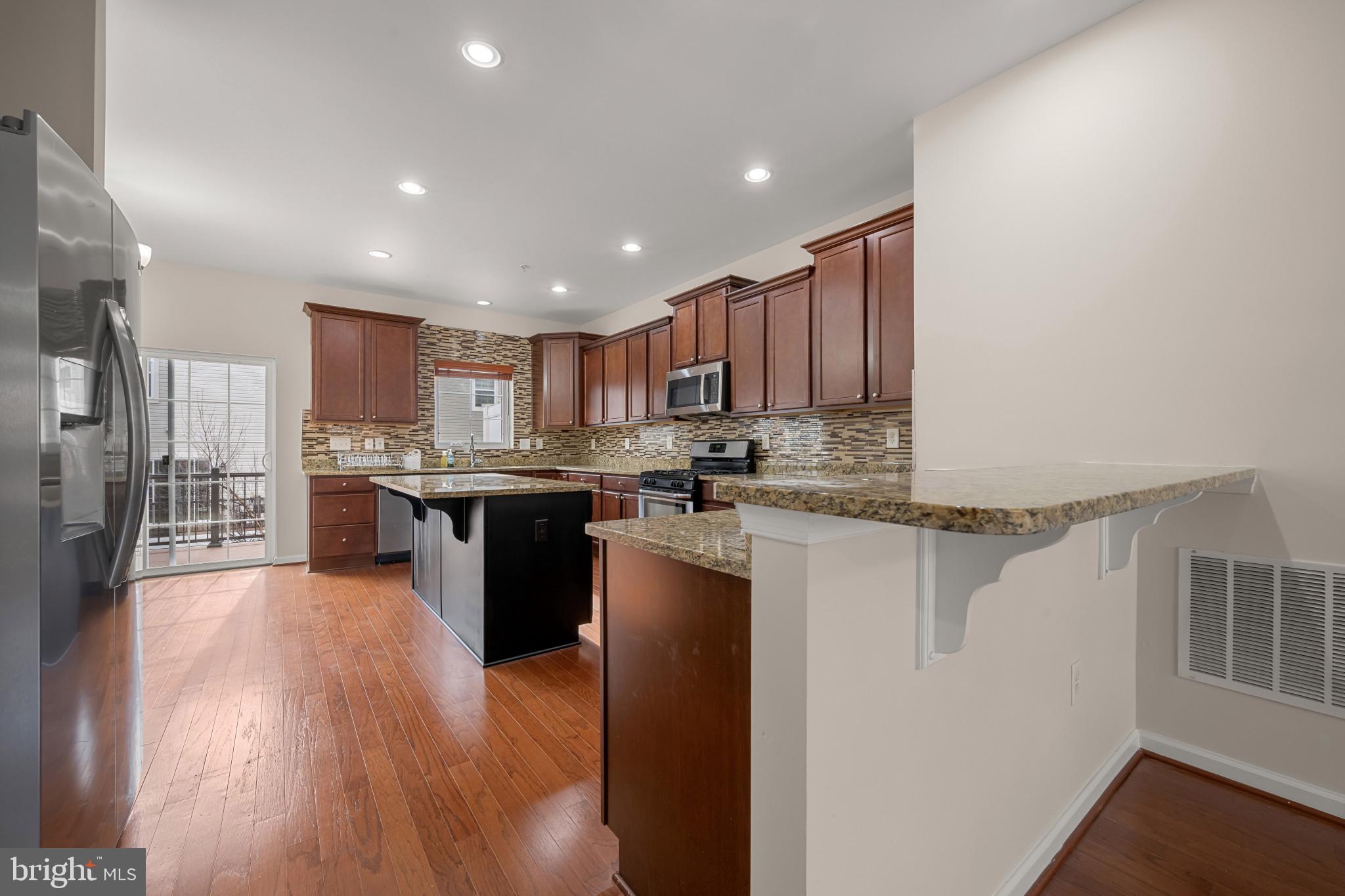 BLUE STREAM - Residential