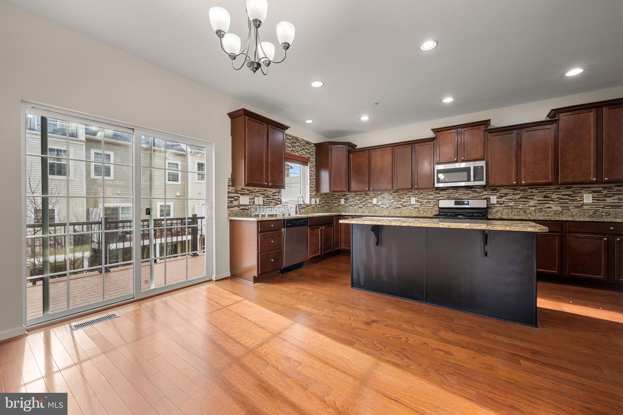 BLUE STREAM - Residential