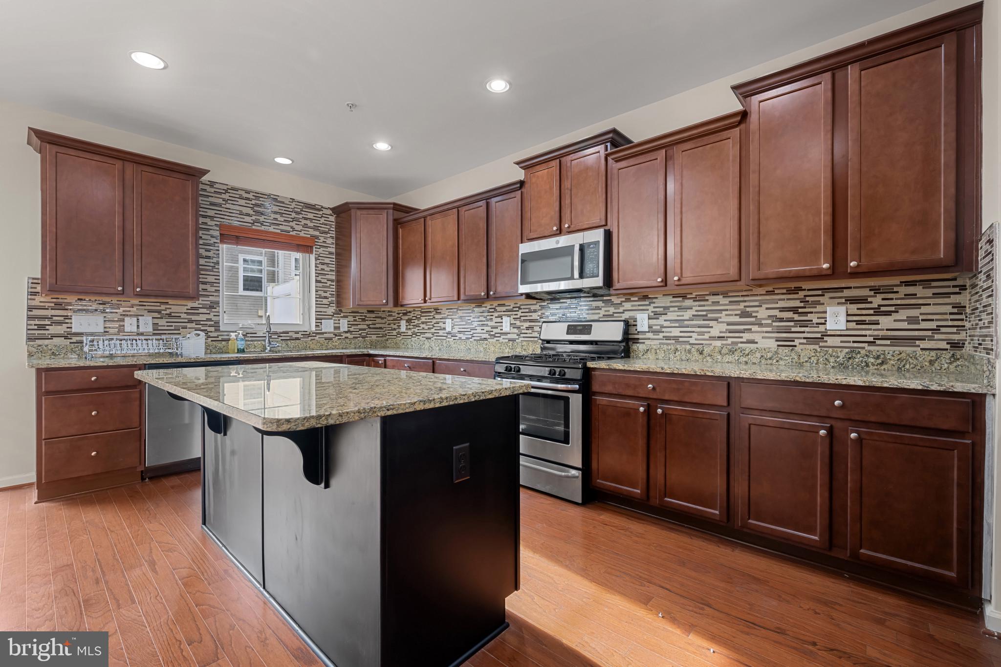 BLUE STREAM - Residential