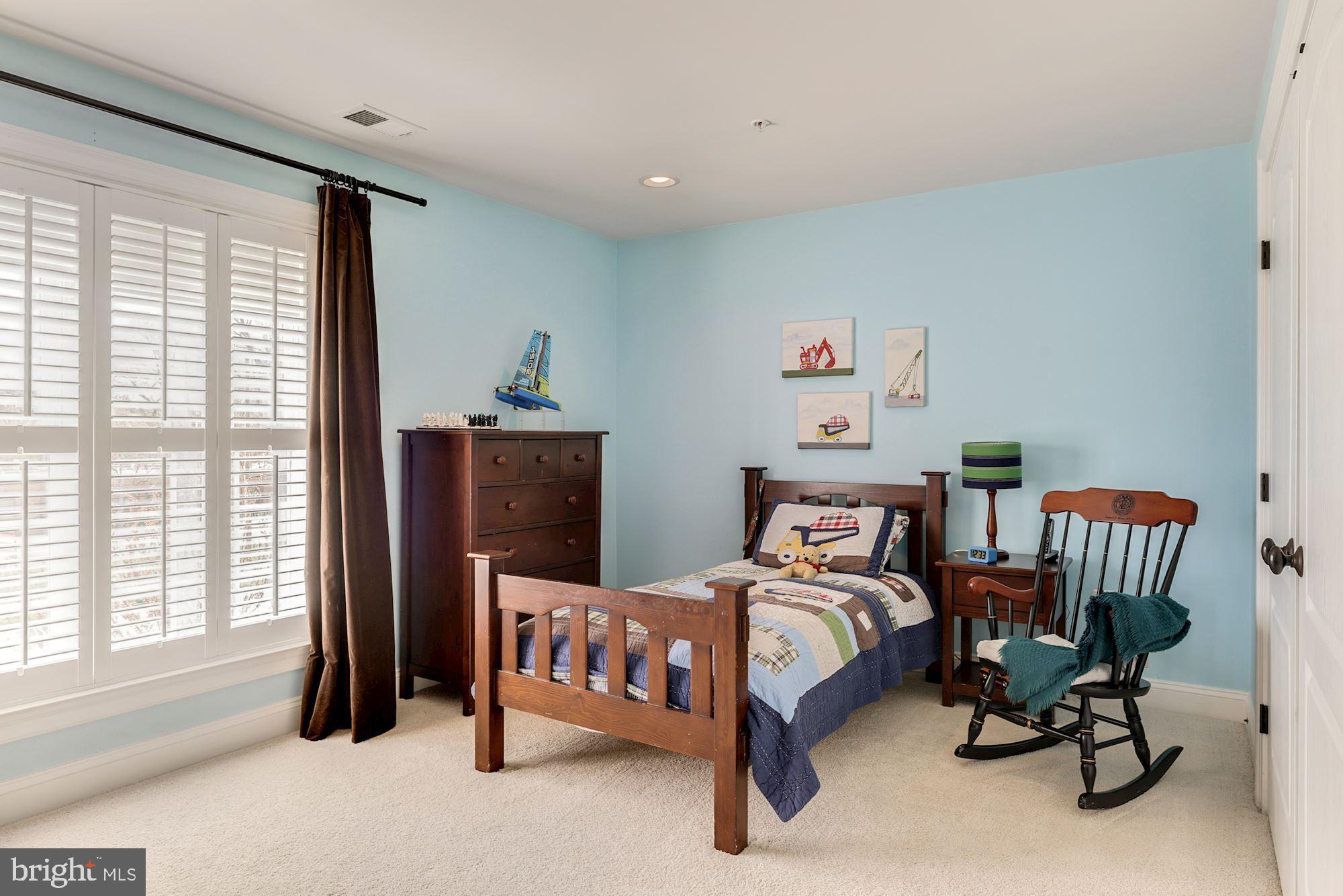 CHEVY CHASE - Residential