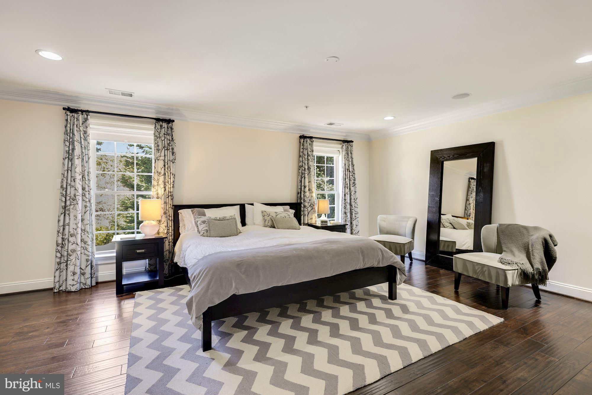 CHEVY CHASE - Residential