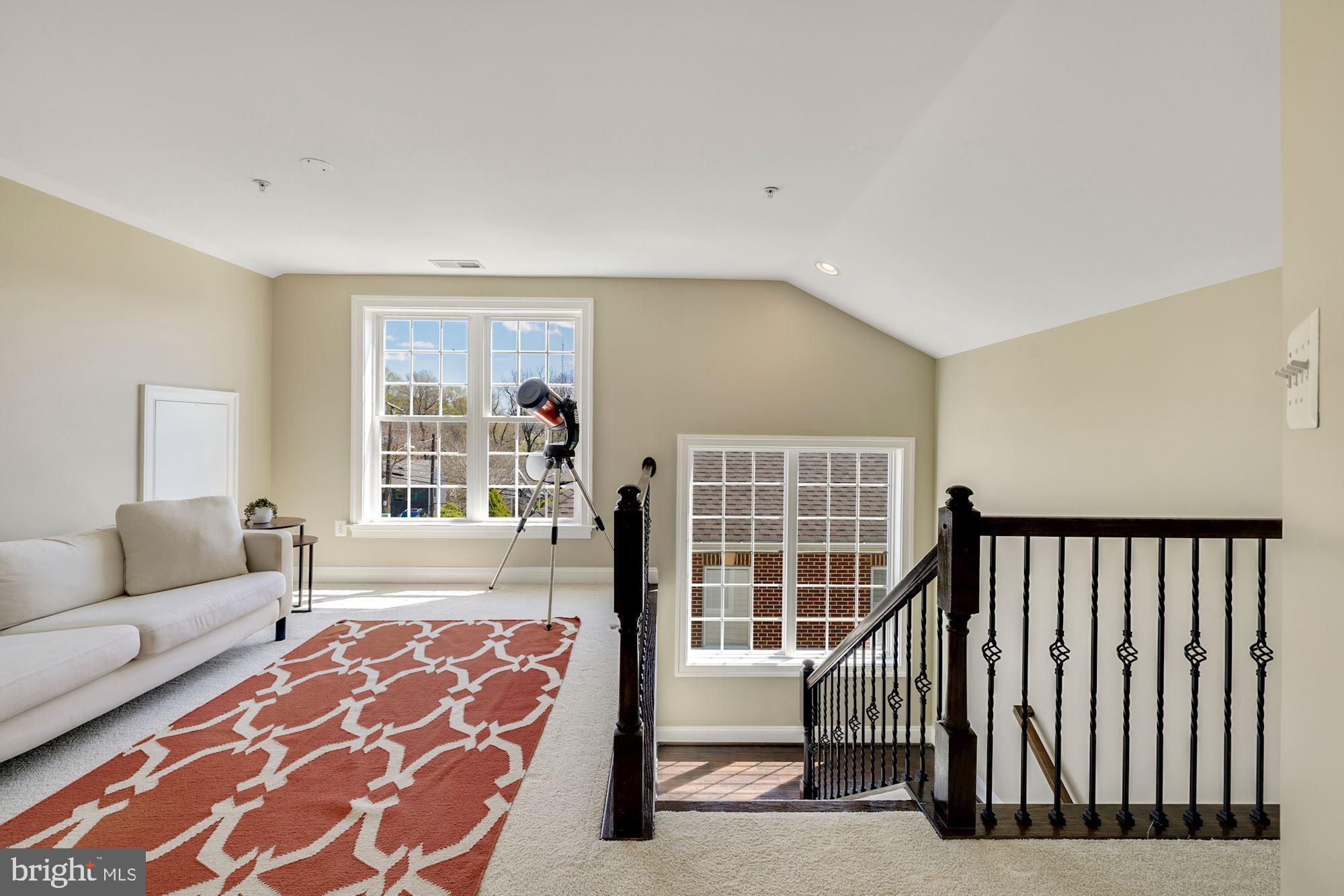 CHEVY CHASE - Residential