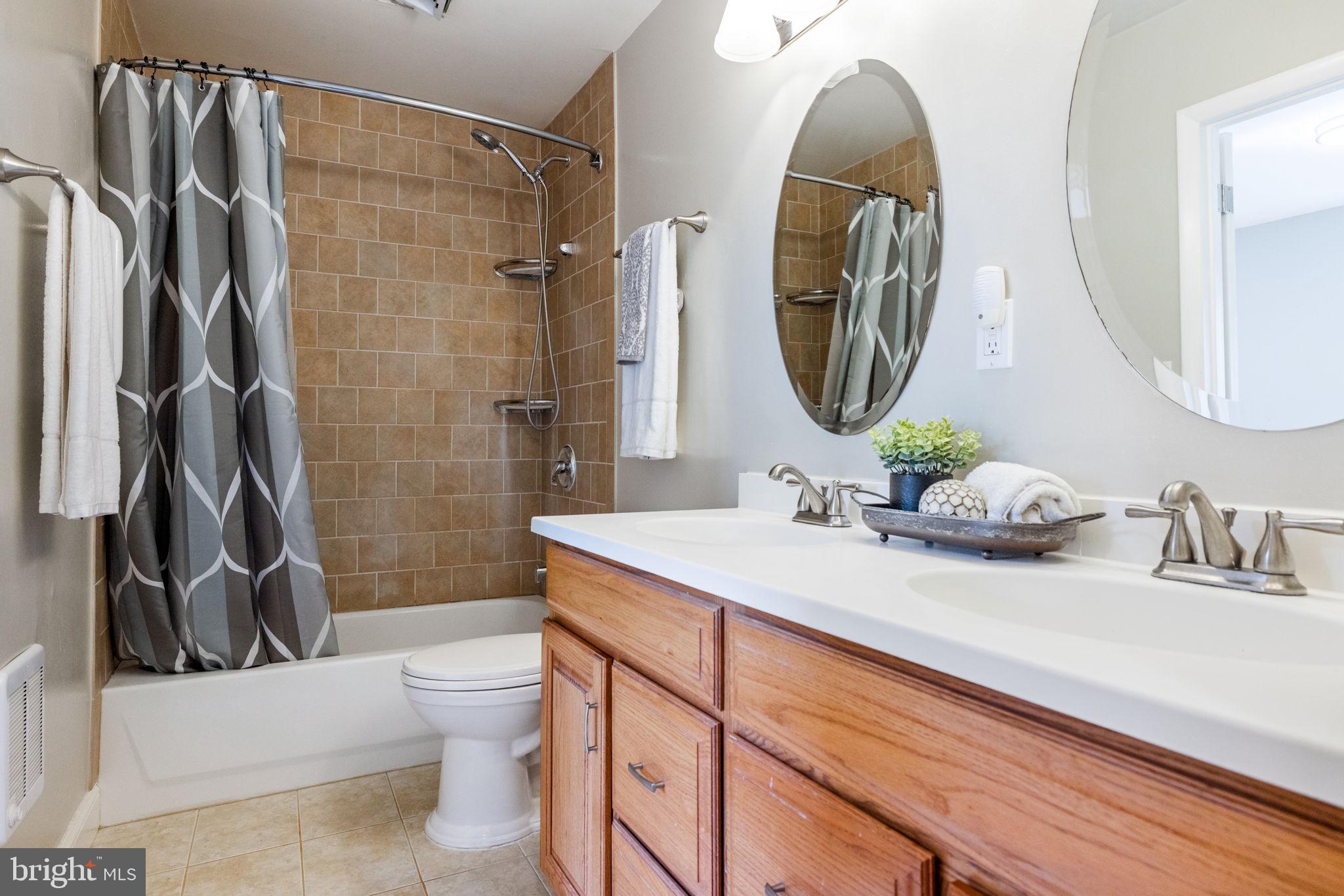 KEYES FERRY ACRES - Residential