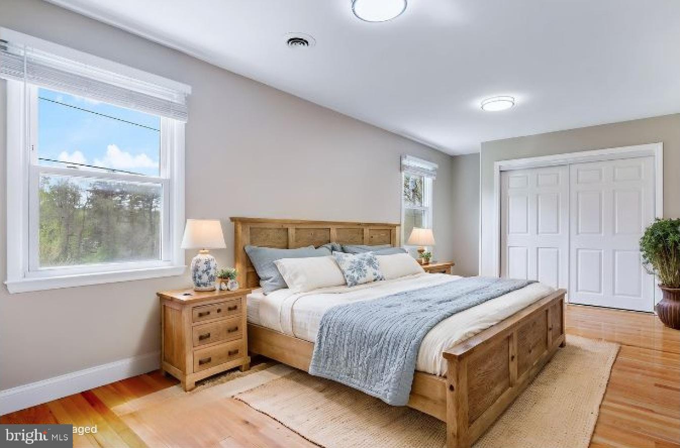 KEYES FERRY ACRES - Residential