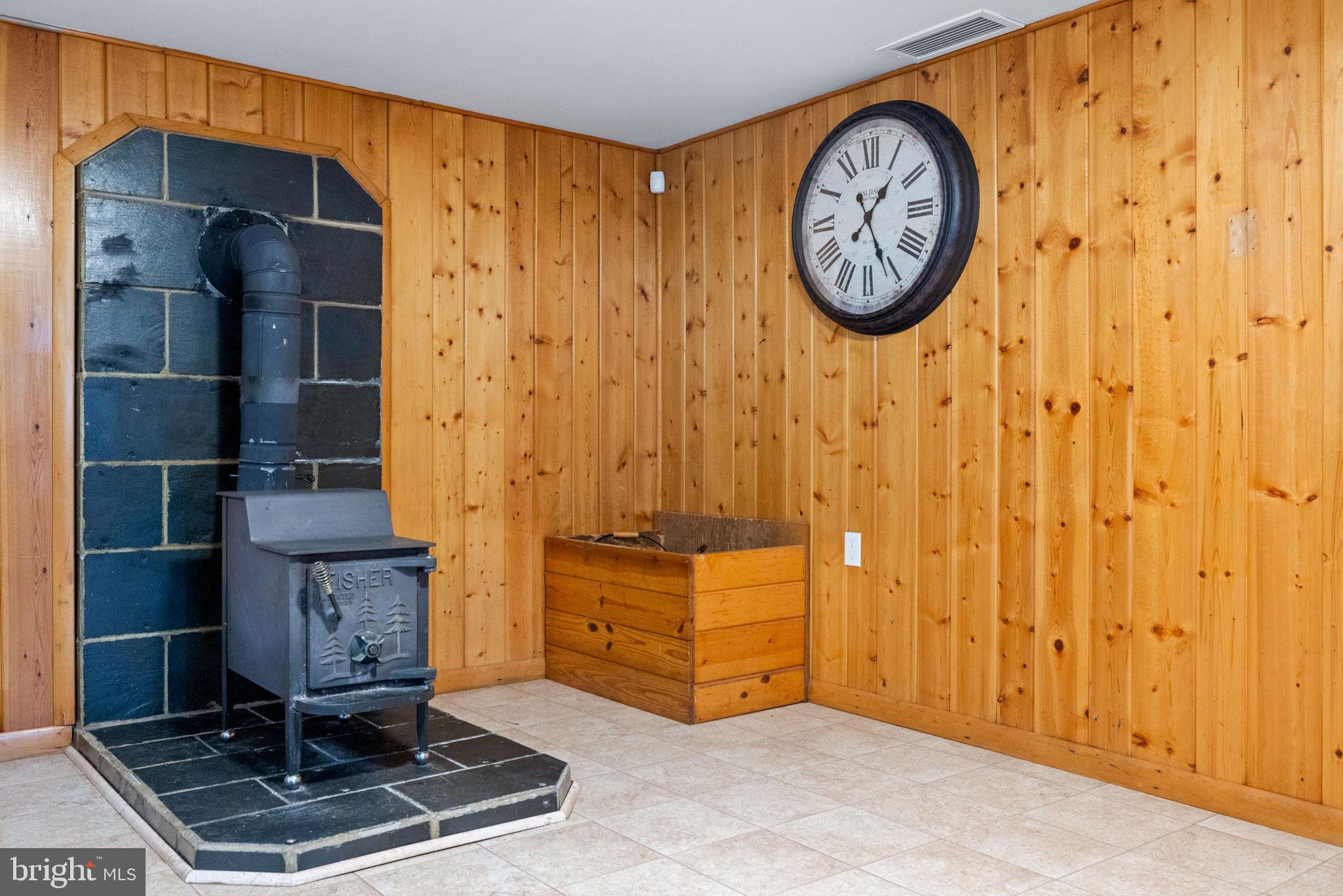 KEYES FERRY ACRES - Residential