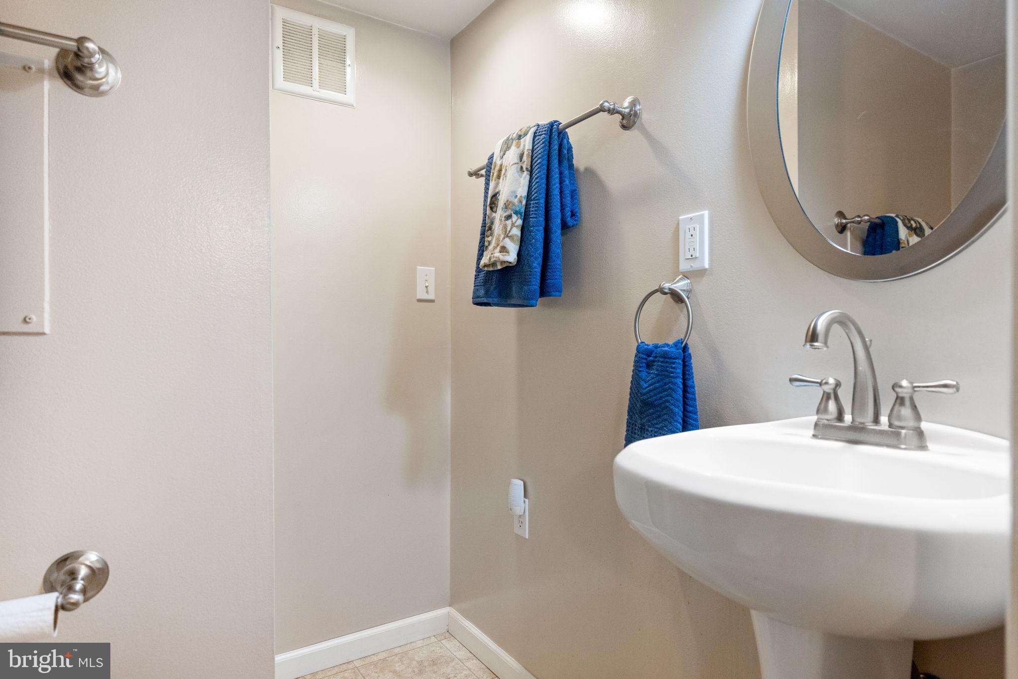 KEYES FERRY ACRES - Residential