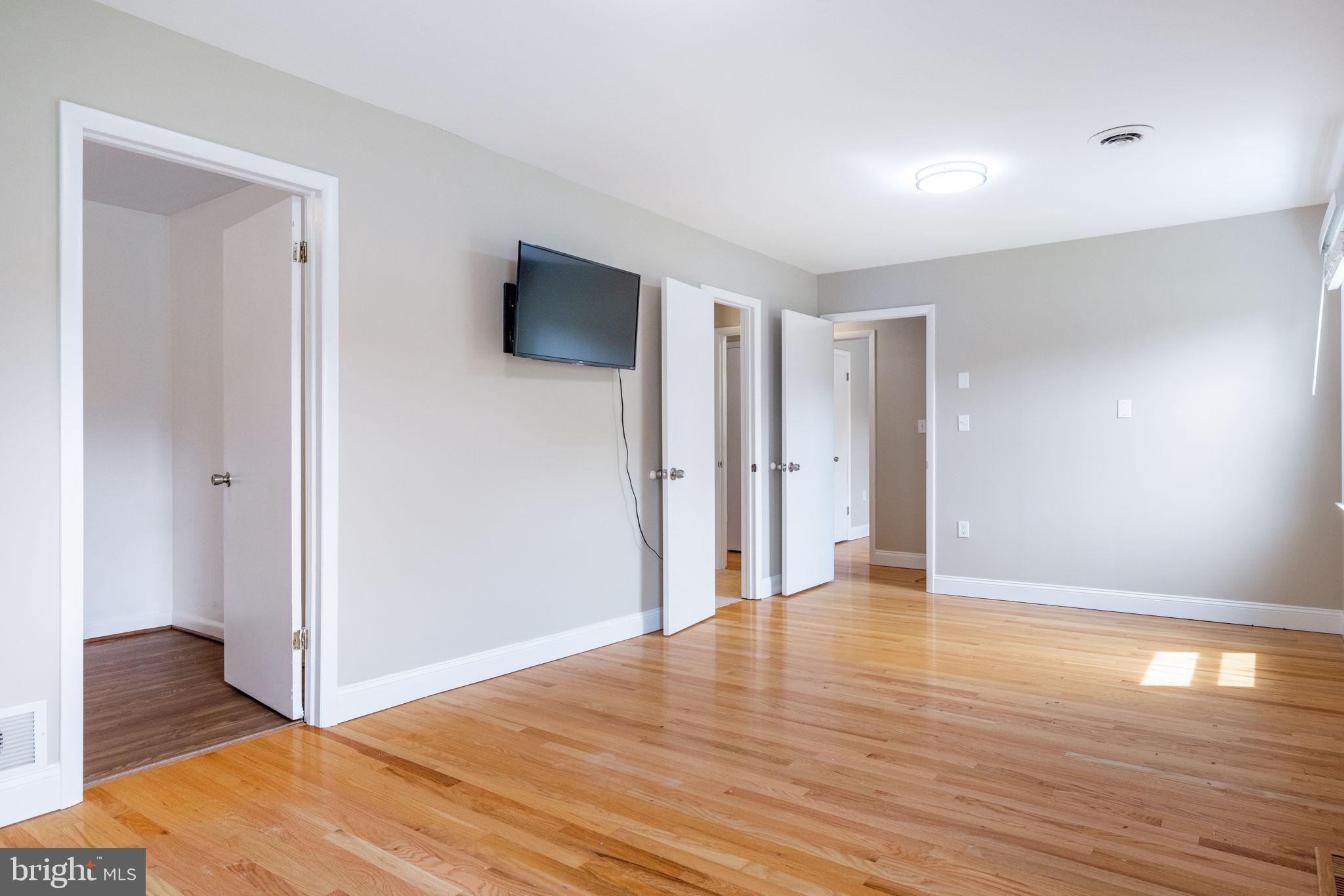 KEYES FERRY ACRES - Residential