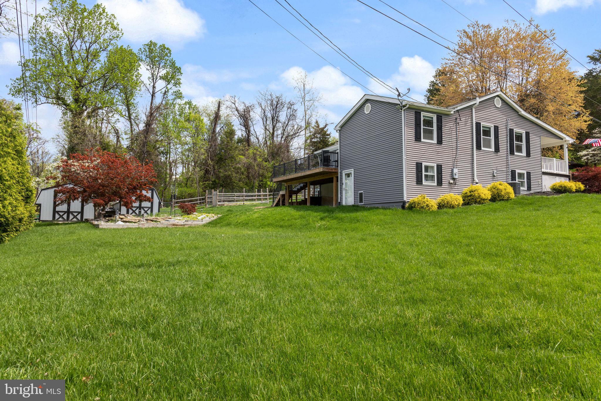 KEYES FERRY ACRES - Residential