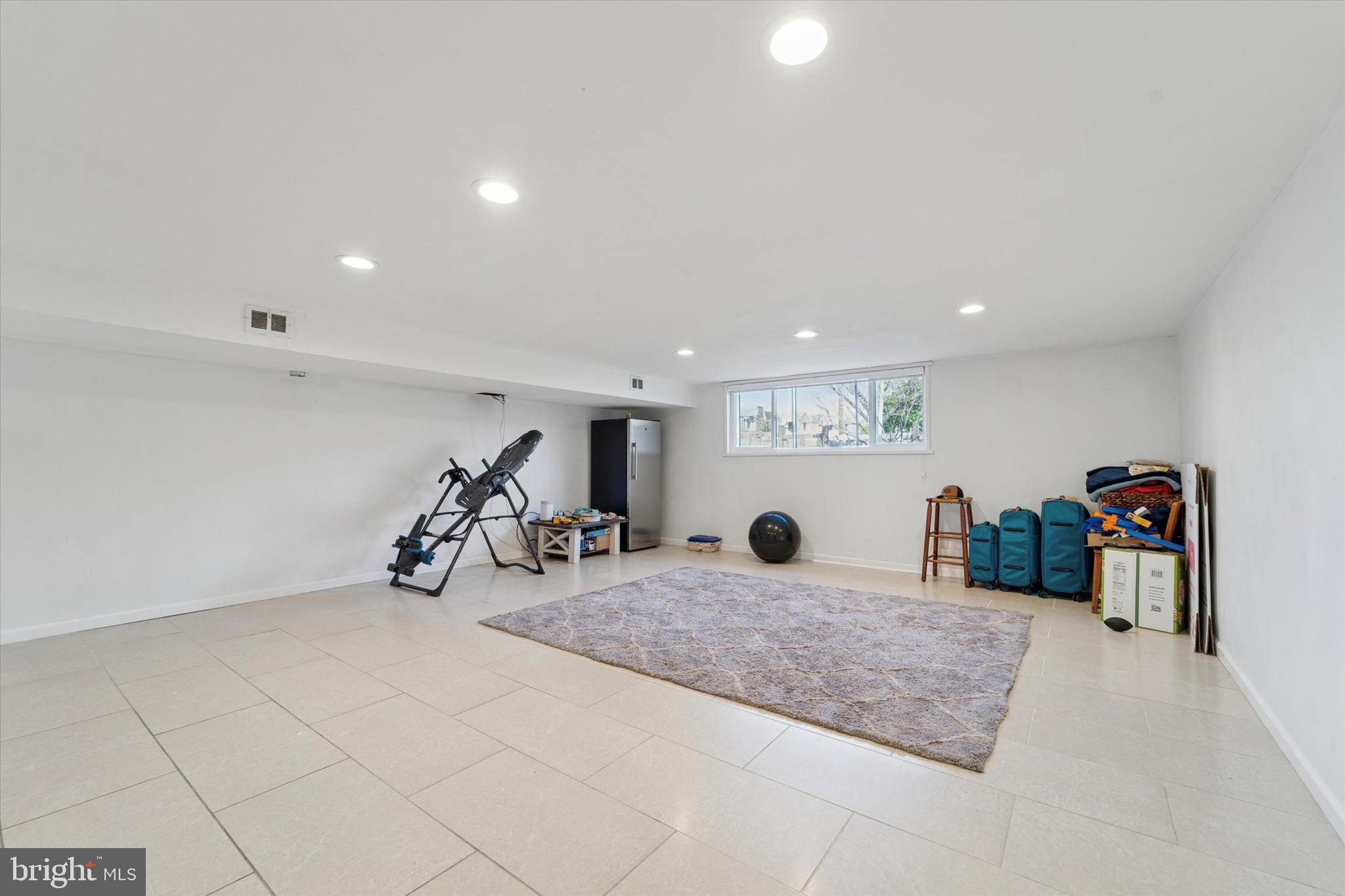 BELLS CORNER - Residential Lease