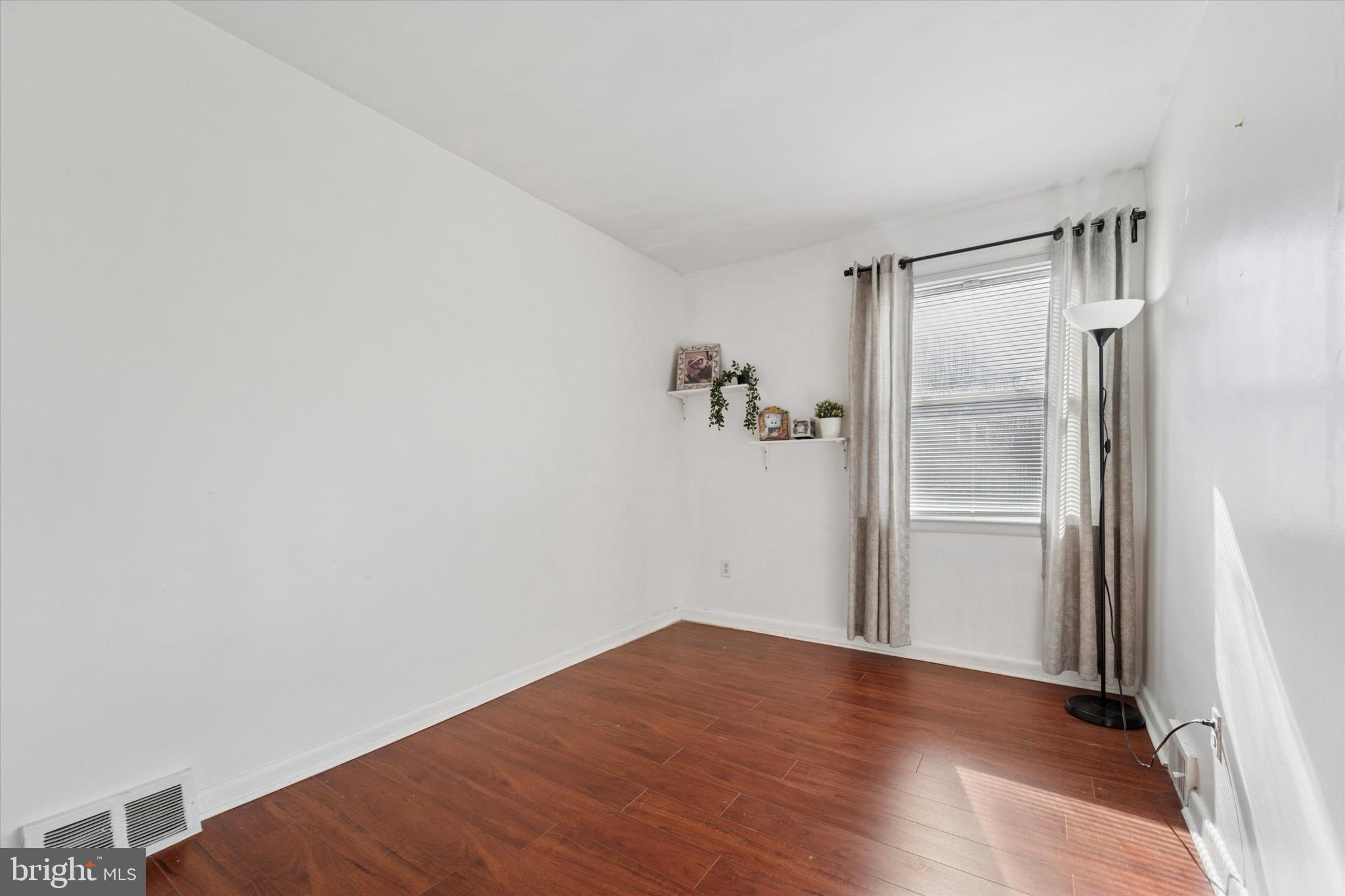 BELLS CORNER - Residential Lease