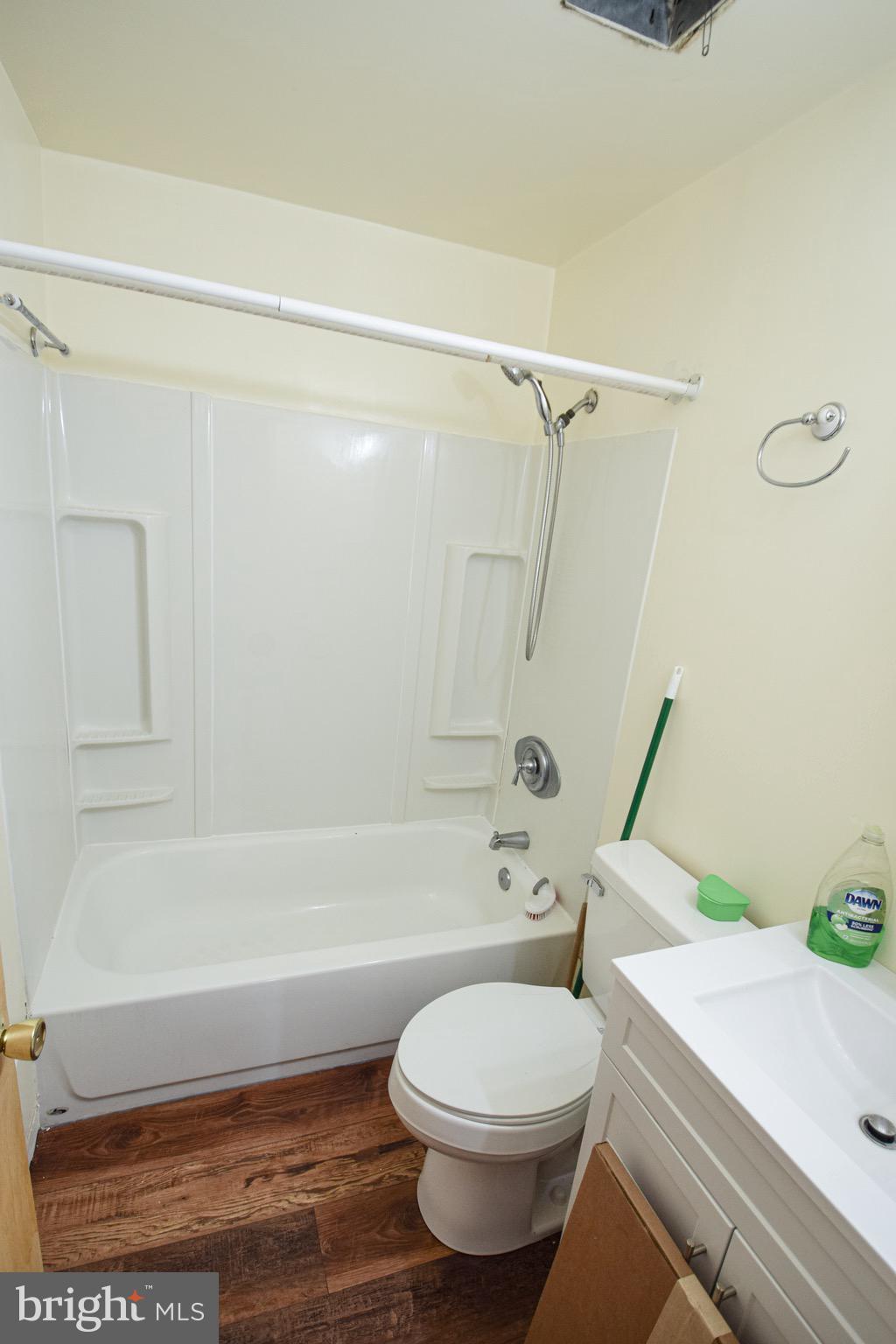 BOWLEYS QUARTERS - Residential