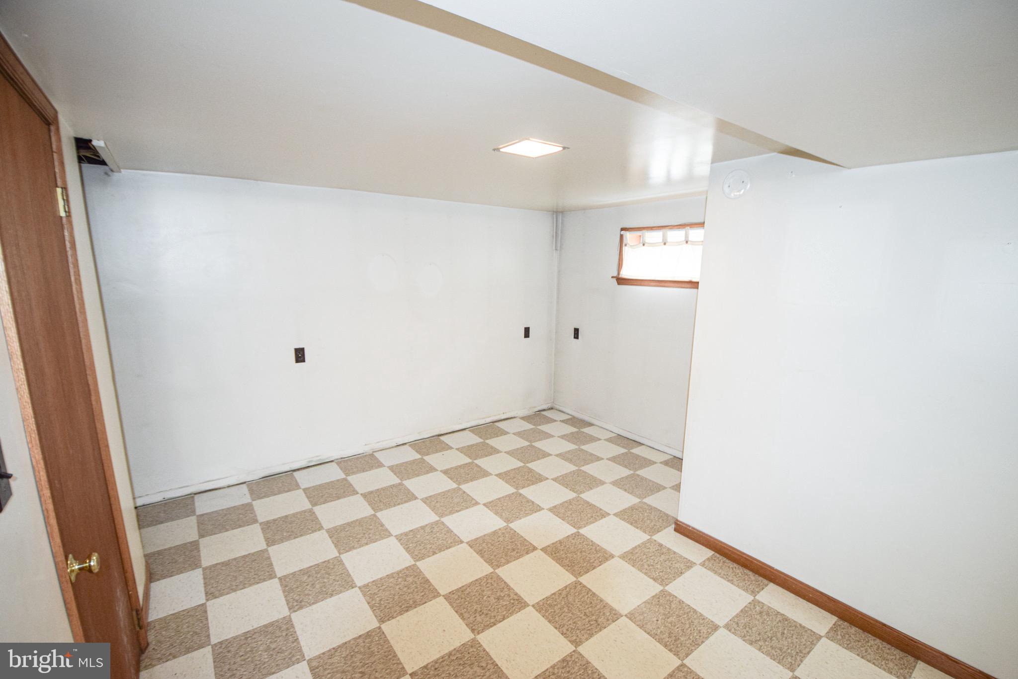 BOWLEYS QUARTERS - Residential