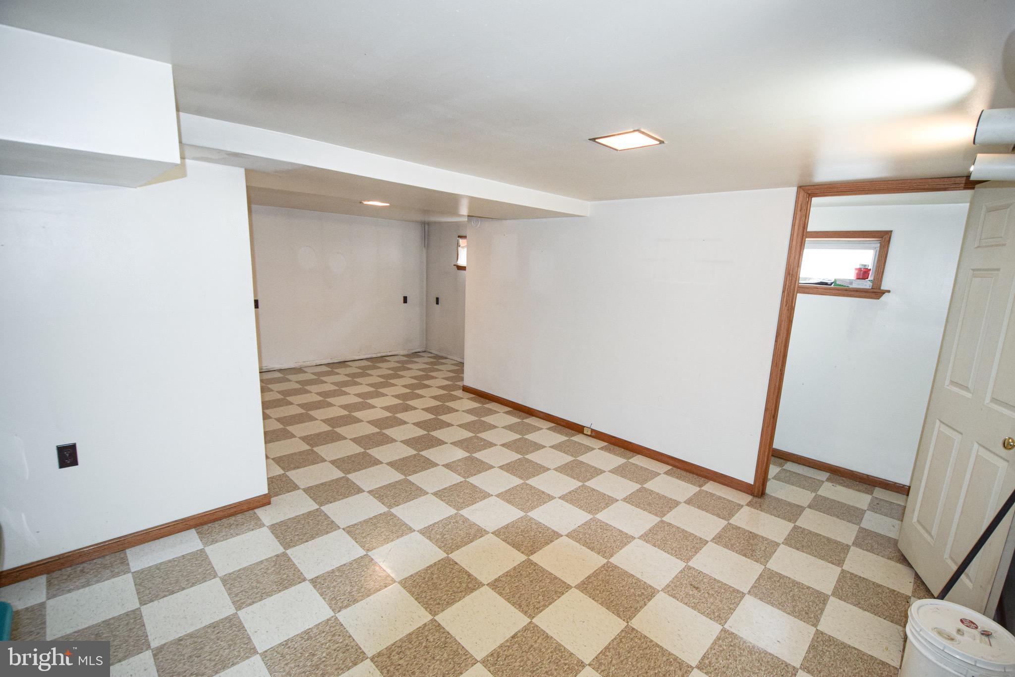 BOWLEYS QUARTERS - Residential