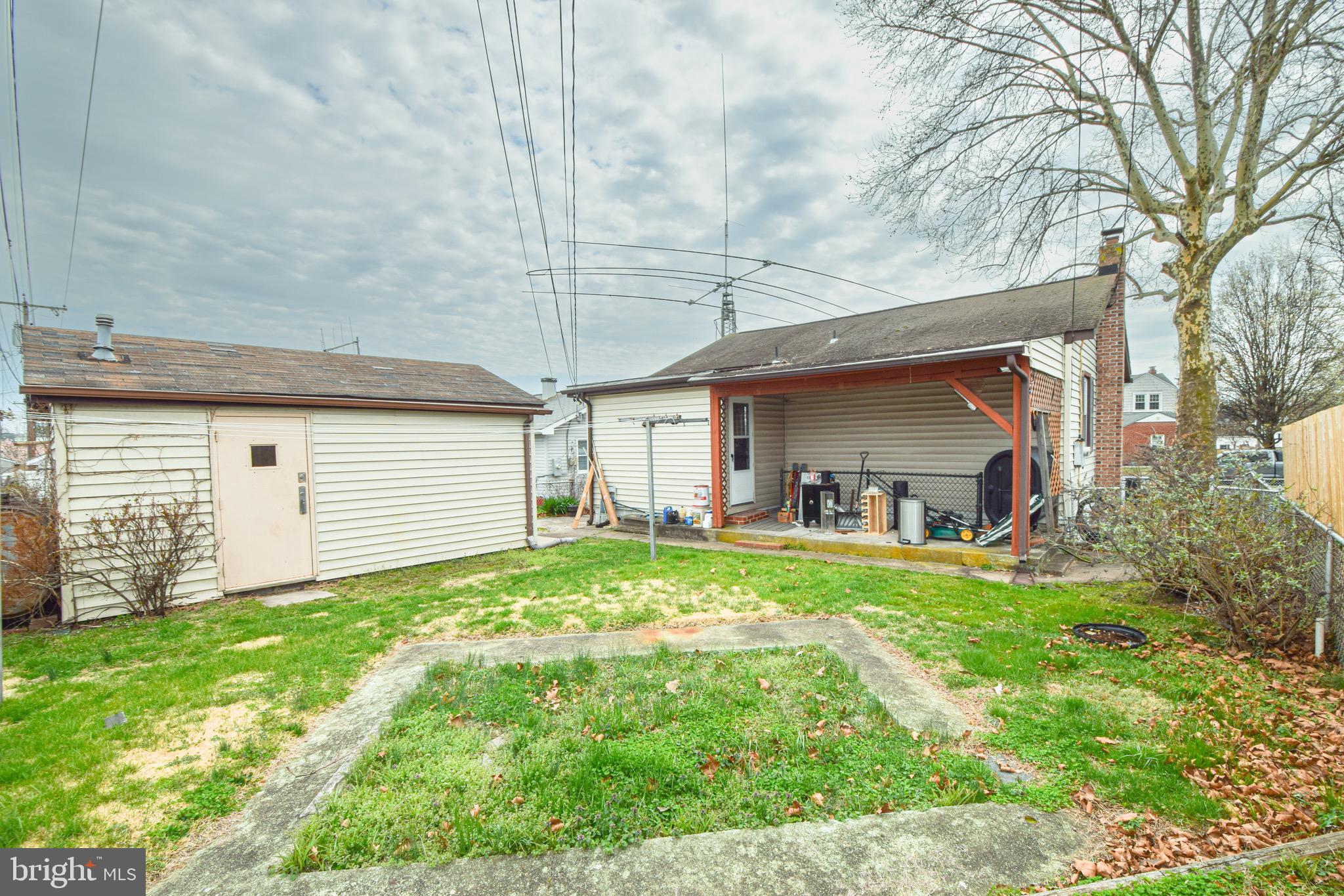 BOWLEYS QUARTERS - Residential