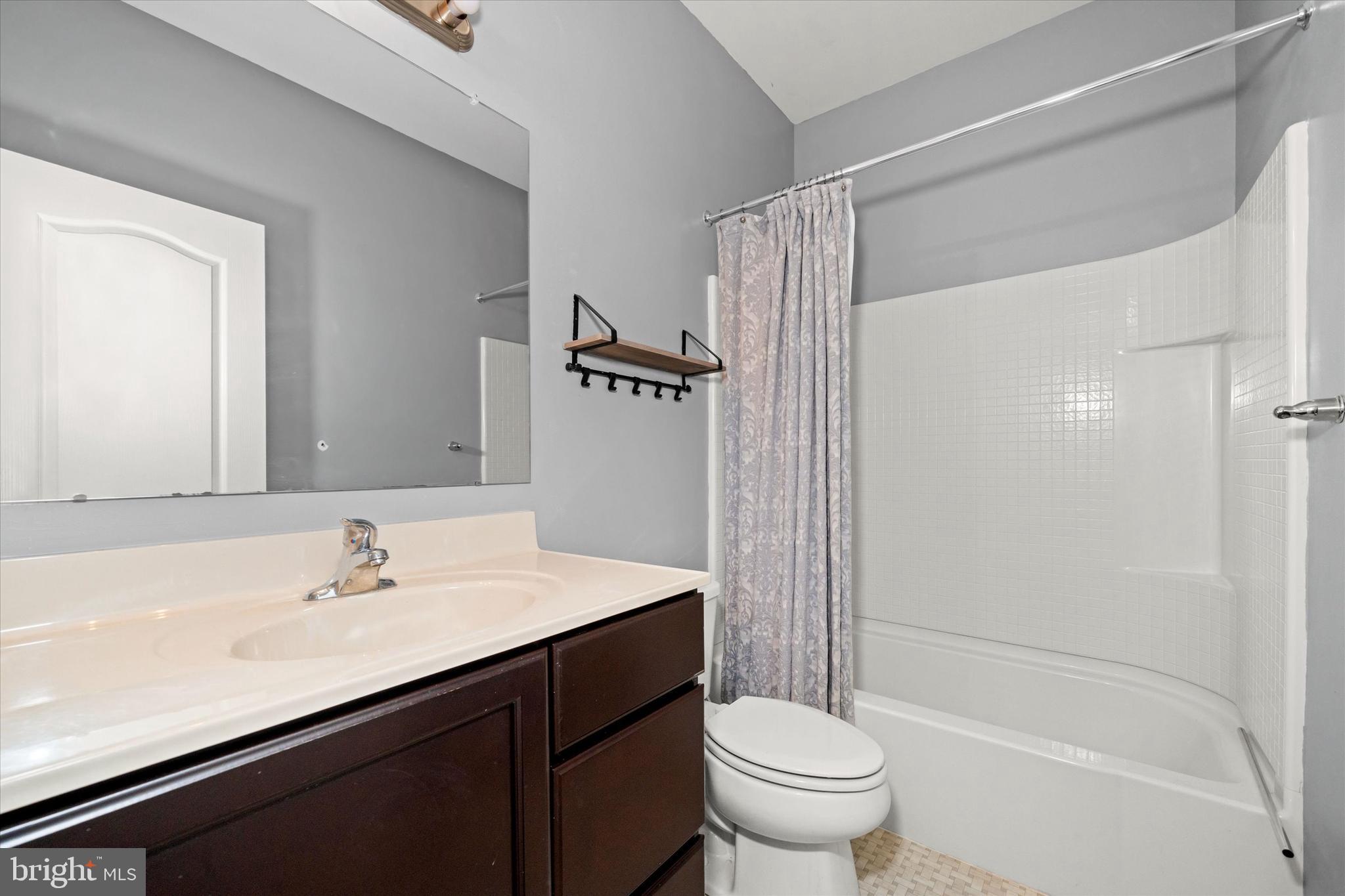 VILLAGE OF BAYBERRY - Residential