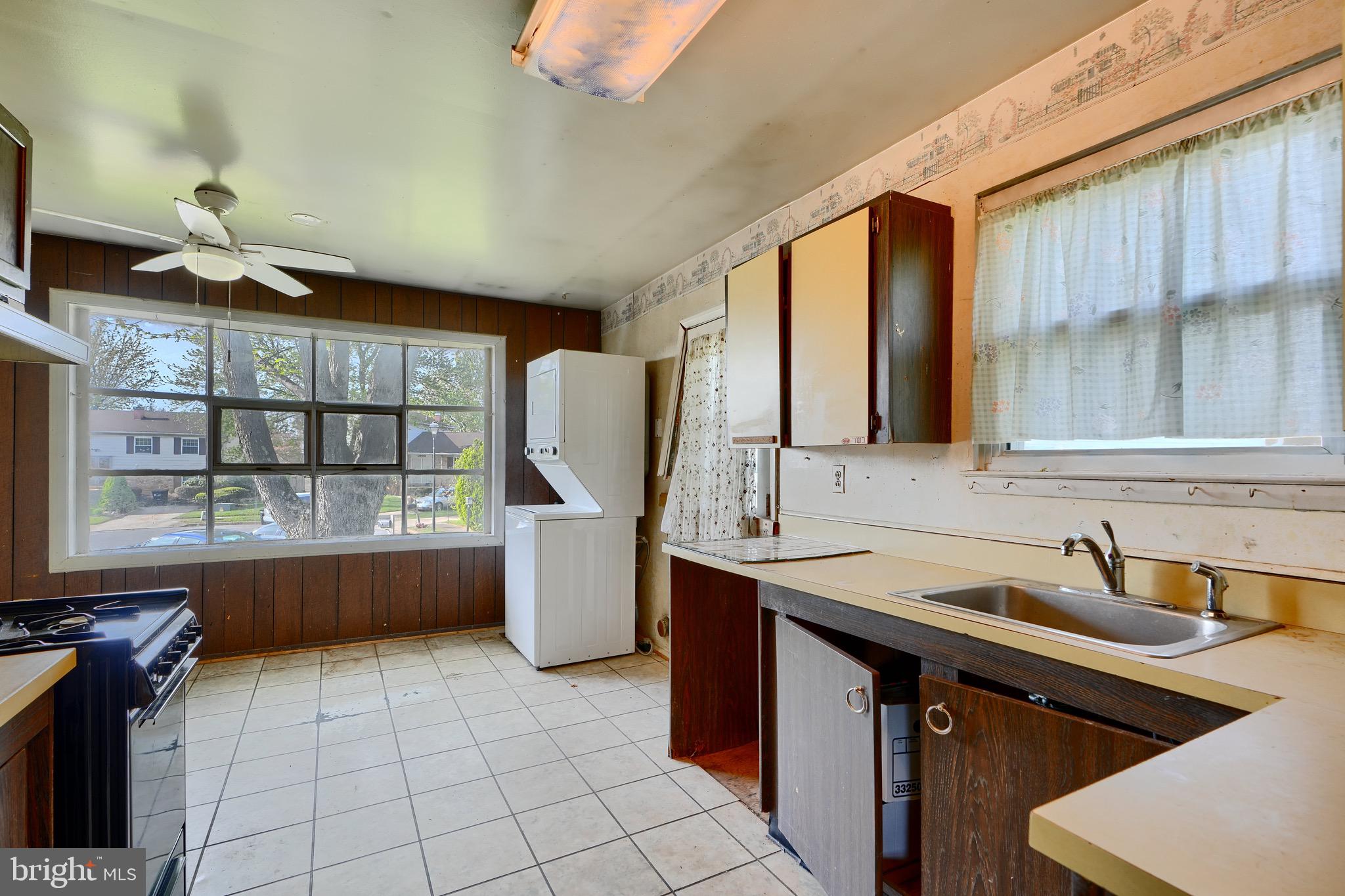 RANDALLSTOWN - Residential