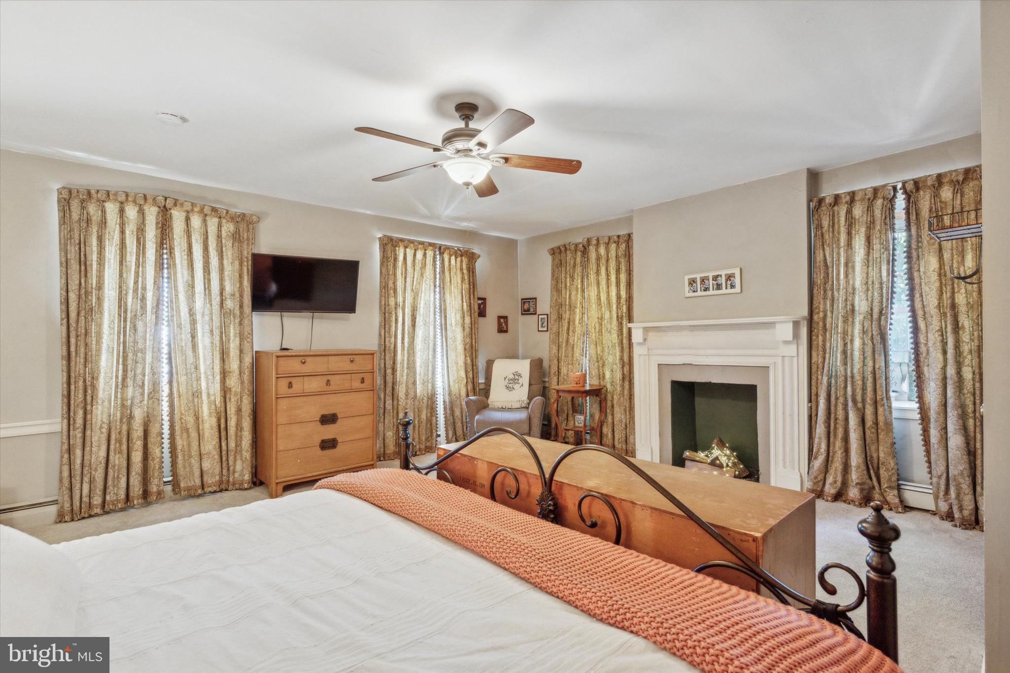 PENNSBURG - Residential Lease