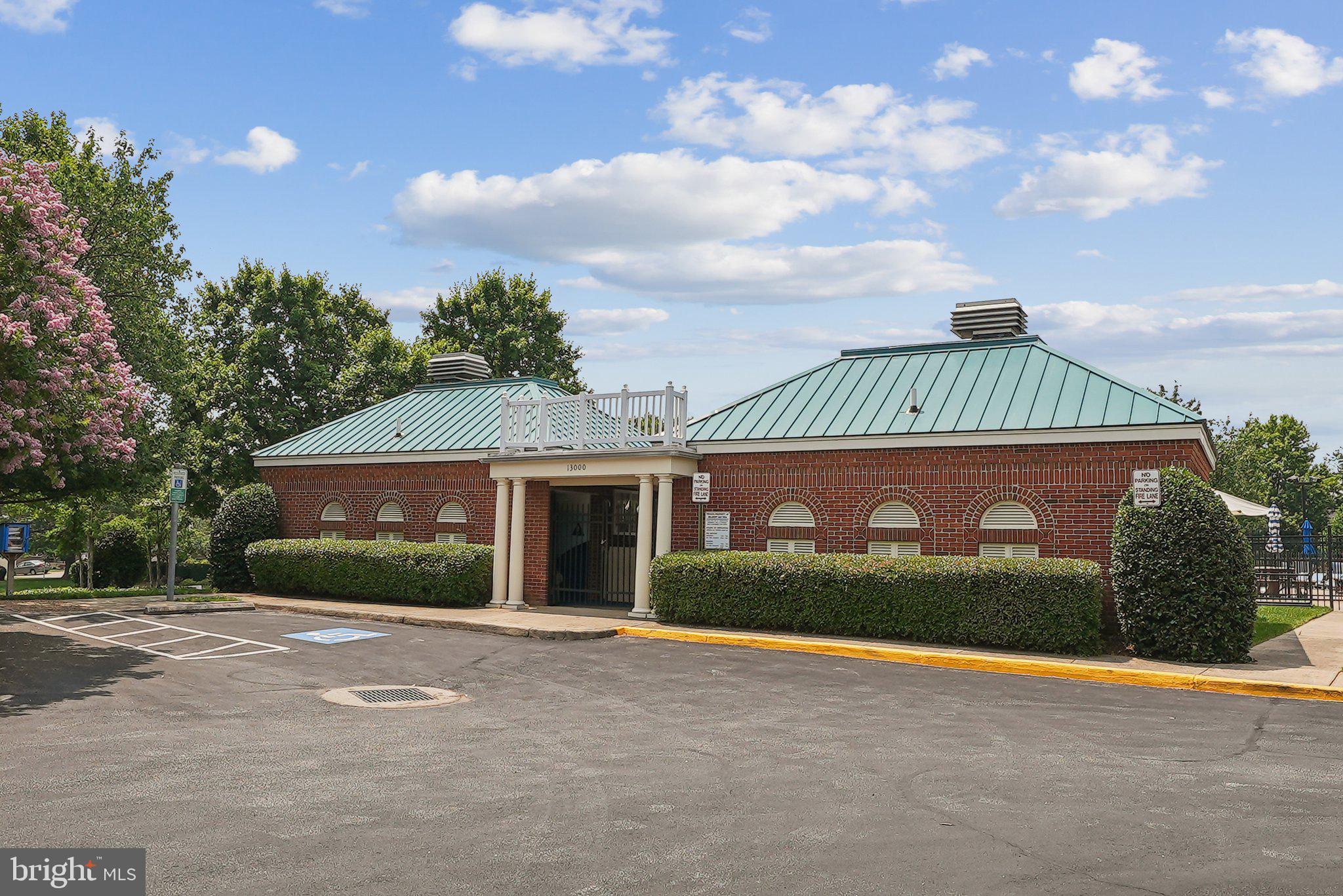 HARBOR POINT EAST CONDO - Residential