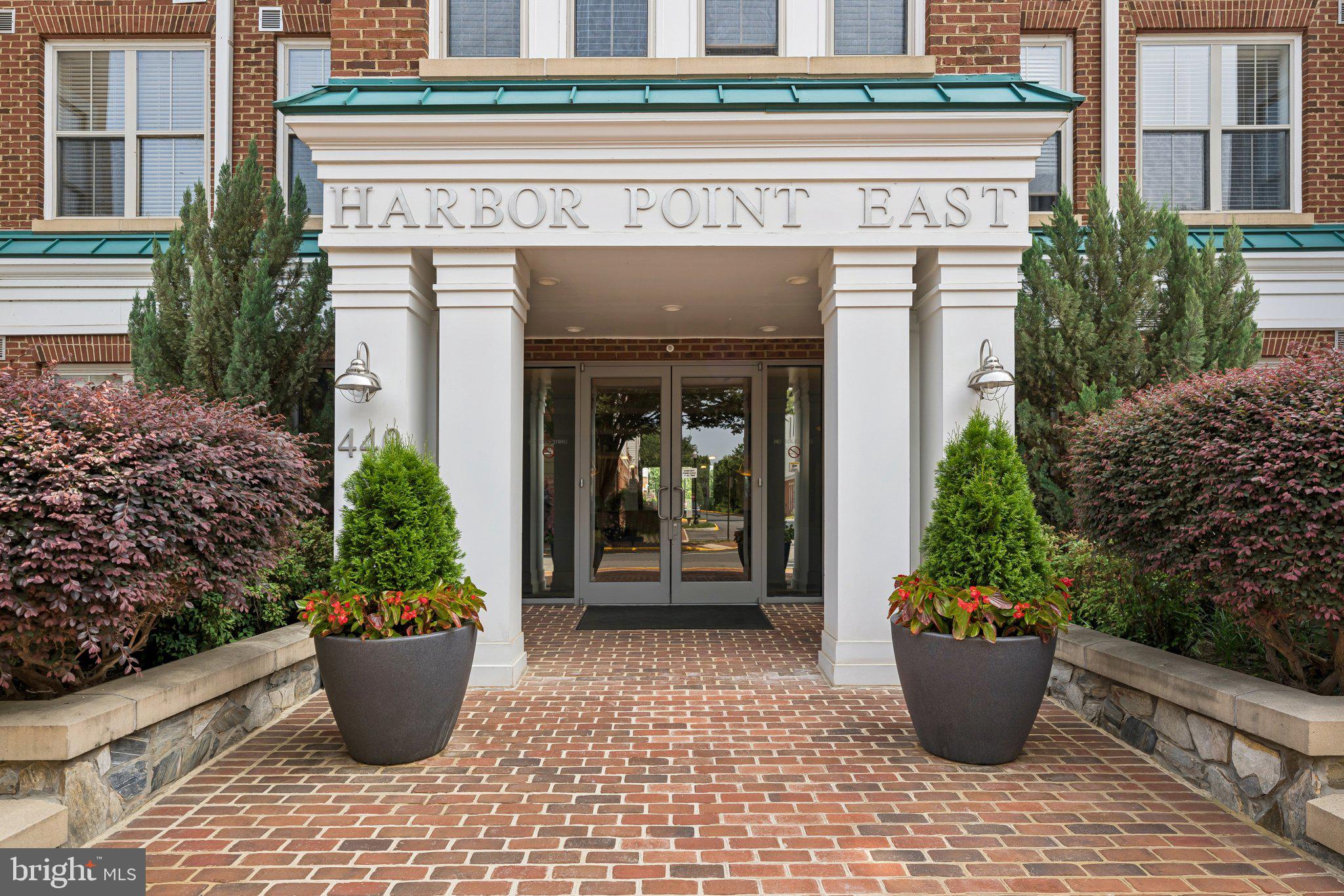 HARBOR POINT EAST CONDO - Residential