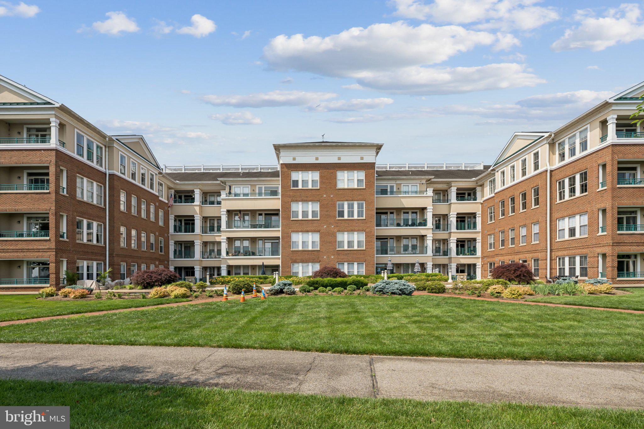 HARBOR POINT EAST CONDO - Residential