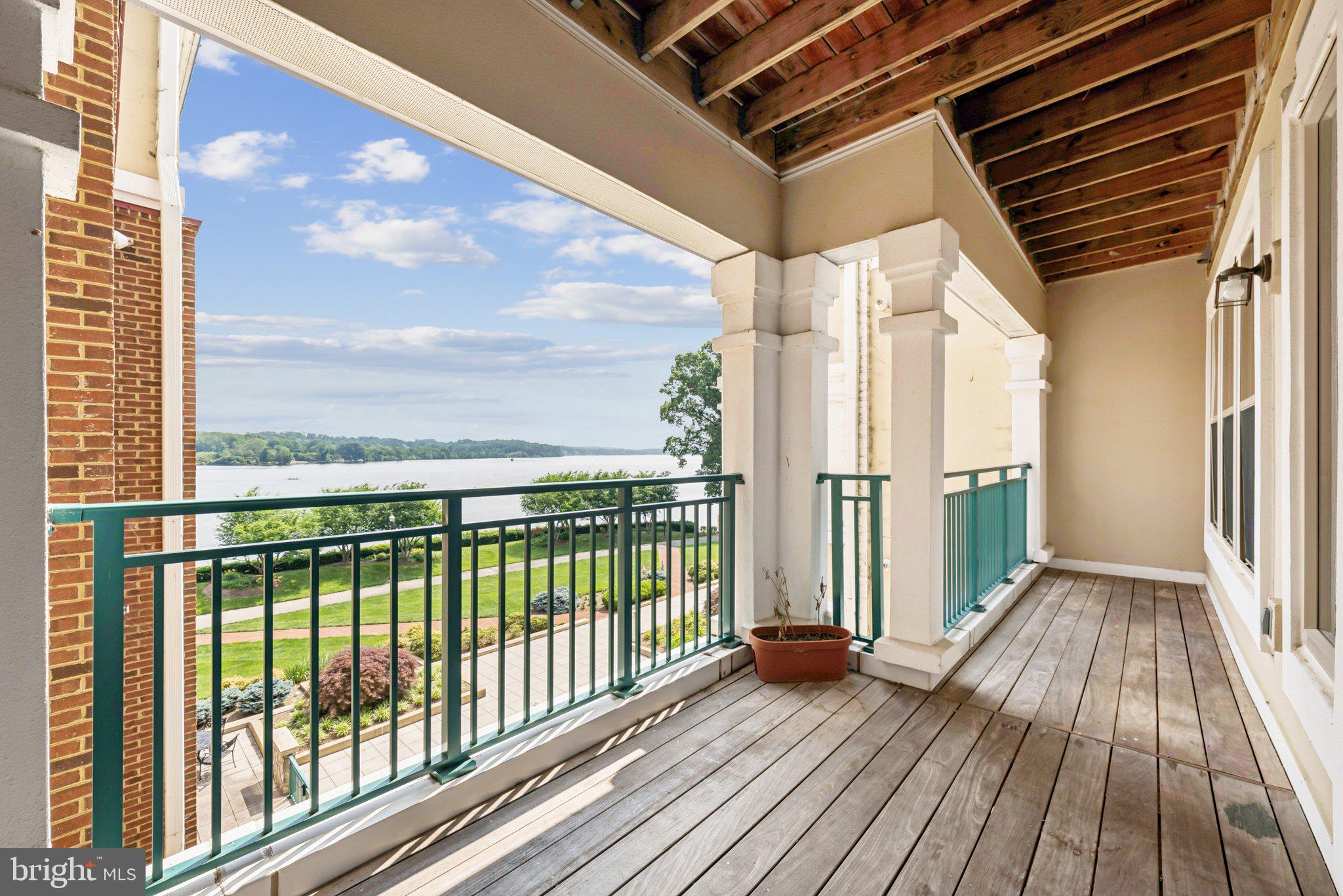 HARBOR POINT EAST CONDO - Residential